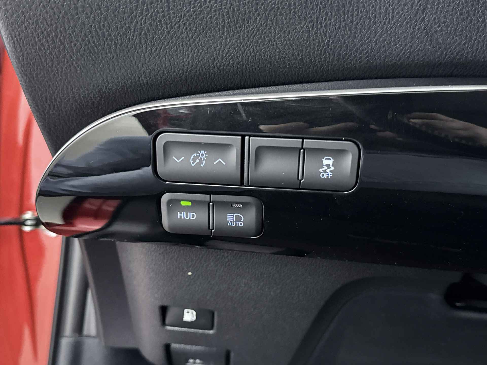 Toyota Prius 1.8 Business Plus | Navigatie | Head-up Display | Stoelverwarming | - 33/41