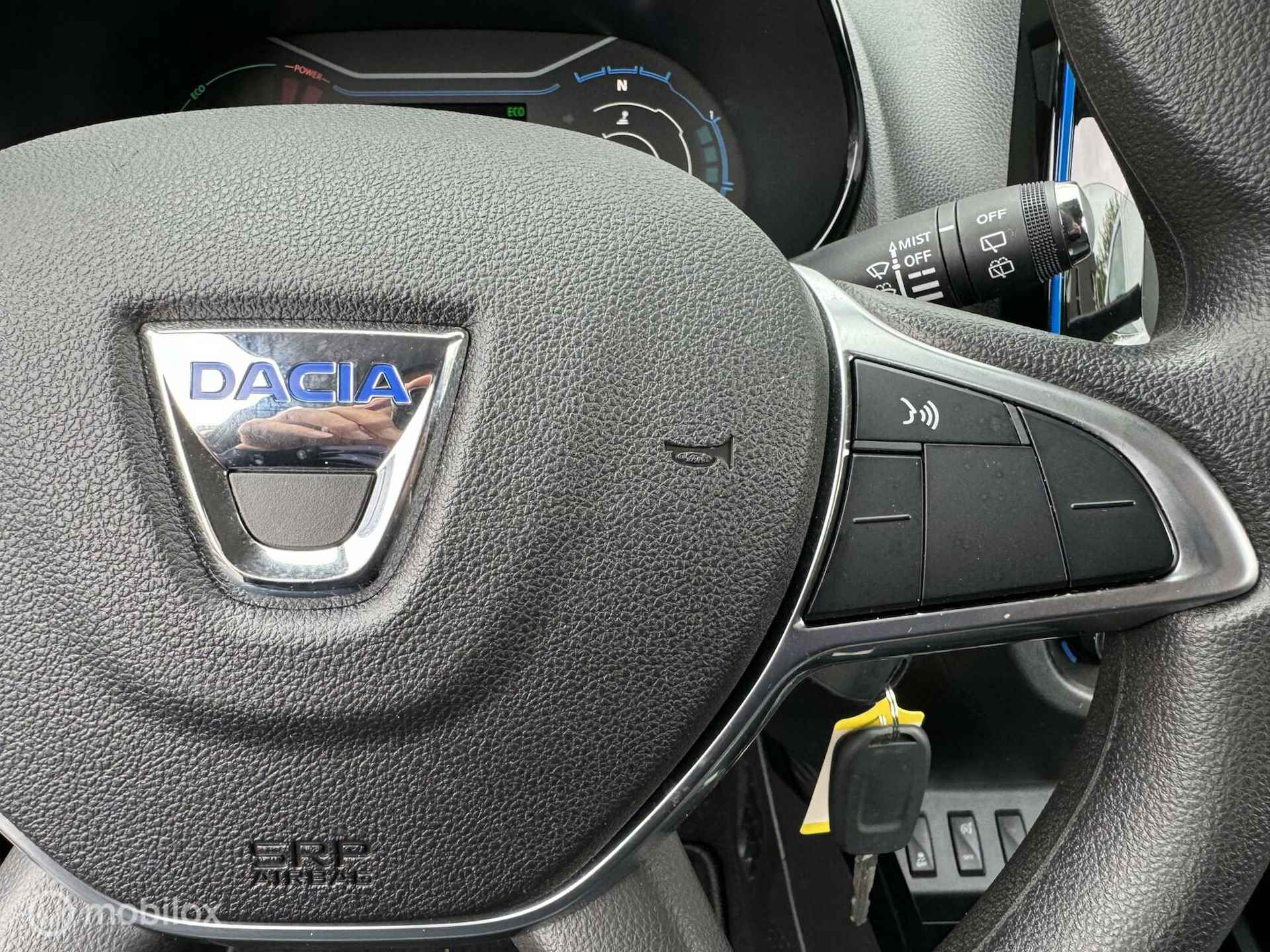 Dacia Spring Comfort Plus 27 kWh bomvol ! € 2000.-- subsidie - 13/28