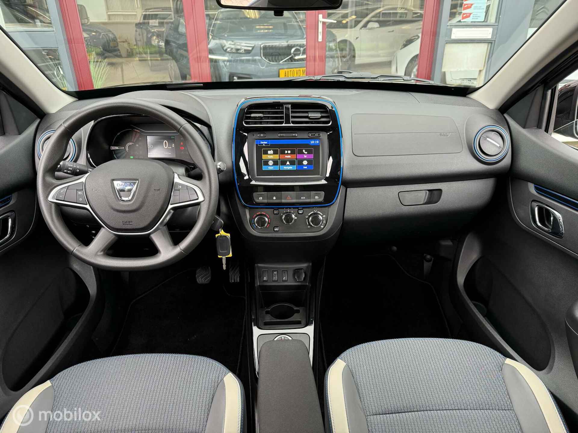 Dacia Spring Comfort Plus 27 kWh bomvol ! € 2000.-- subsidie - 23/28