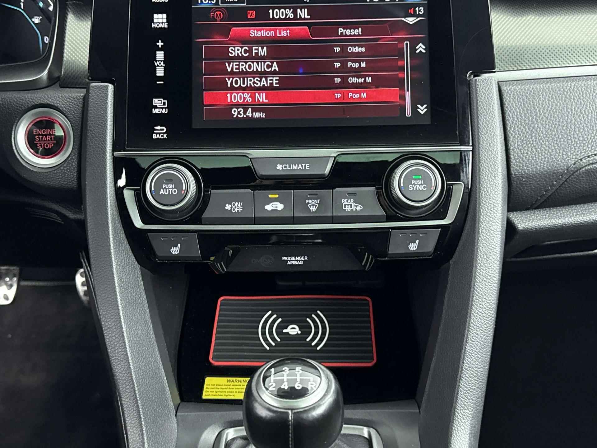 Honda Civic 1.0 i-VTEC Executive | Navigatie | Apple Carplay | Panodak | Trekhaak | Parkeersensoren v + a | 17 Inch | - 17/32