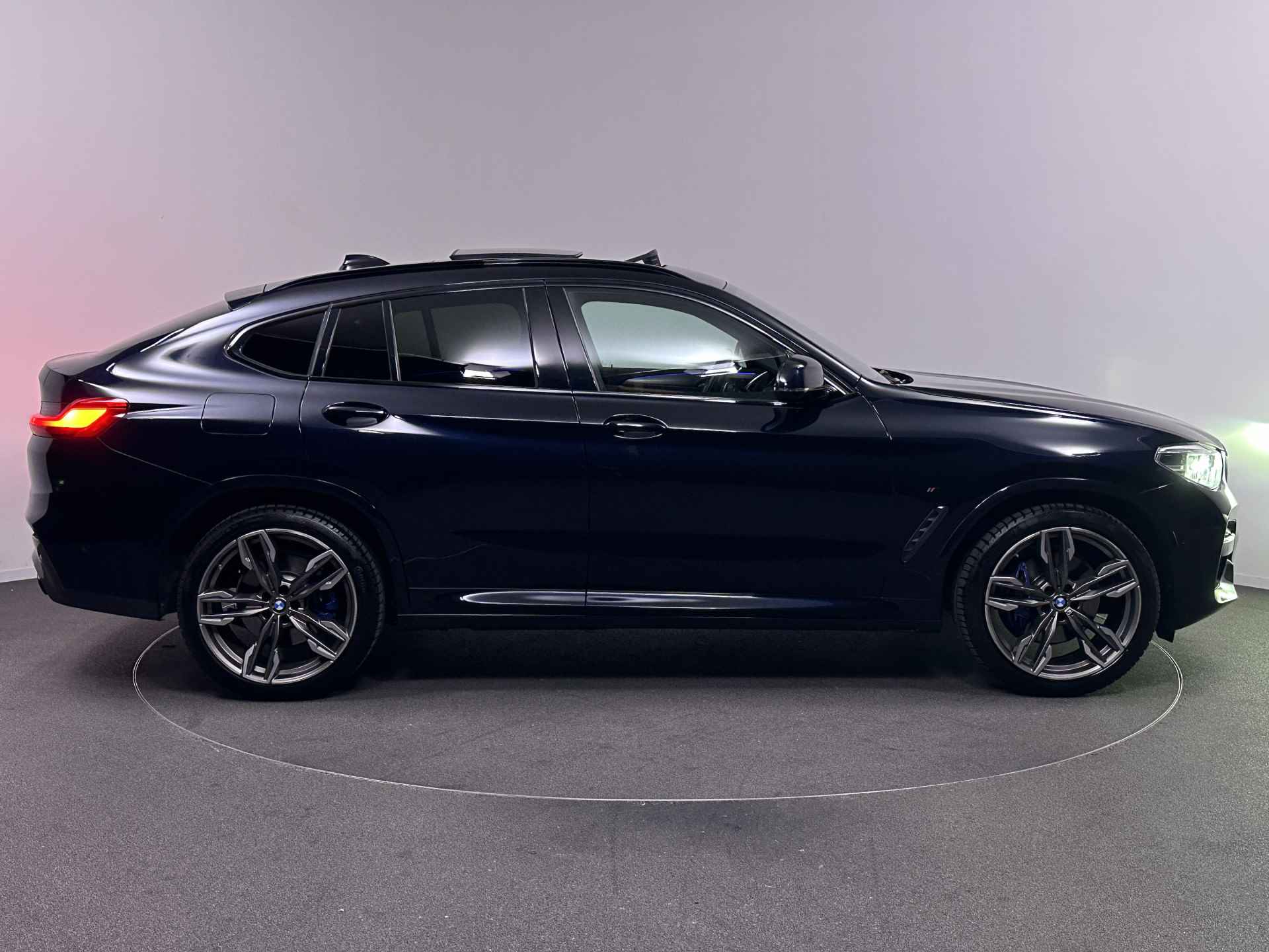 BMW X4 xDrive20i M-Sport | Panodak | Leder | Head-up Display | 21'' L.M | Camera | Led | Stoelverwarming | - 4/47