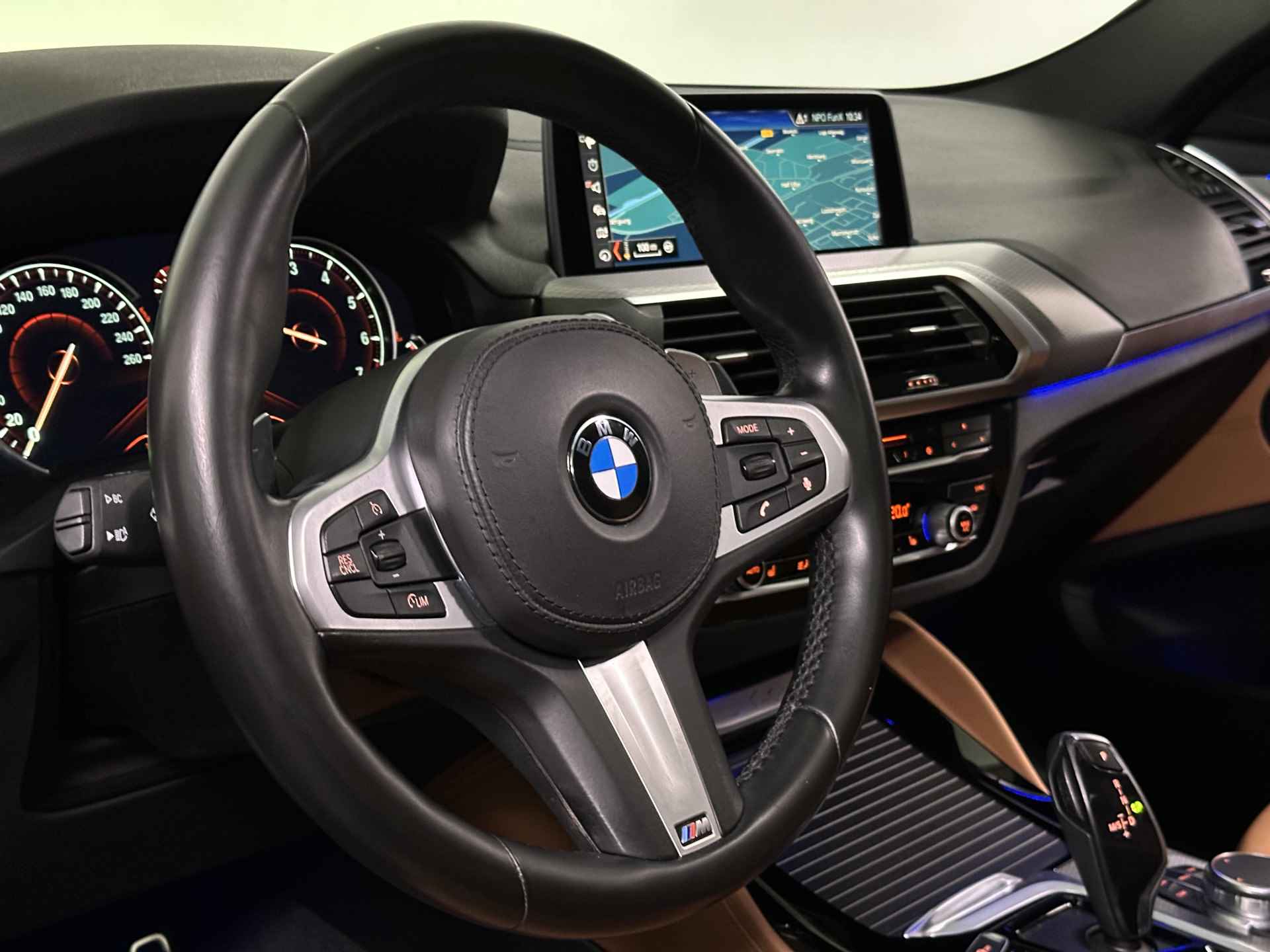 BMW X4 xDrive20i M-Sport | Panodak | Leder | Head-up Display | 21'' L.M | Camera | Led | Stoelverwarming | - 46/46