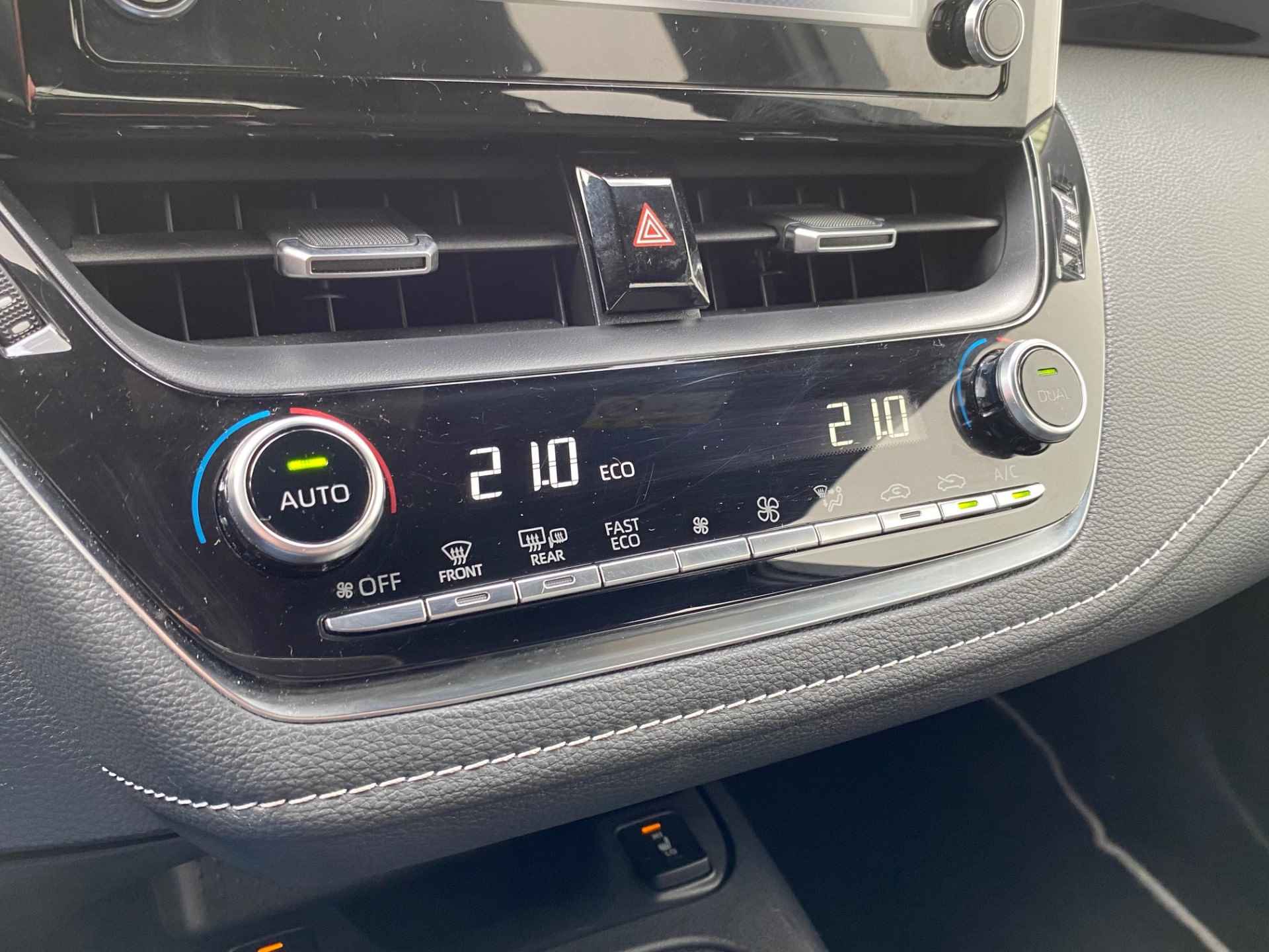 Toyota Corolla 1.8 Hybrid Business / Carplay/ stl.vw - 17/23