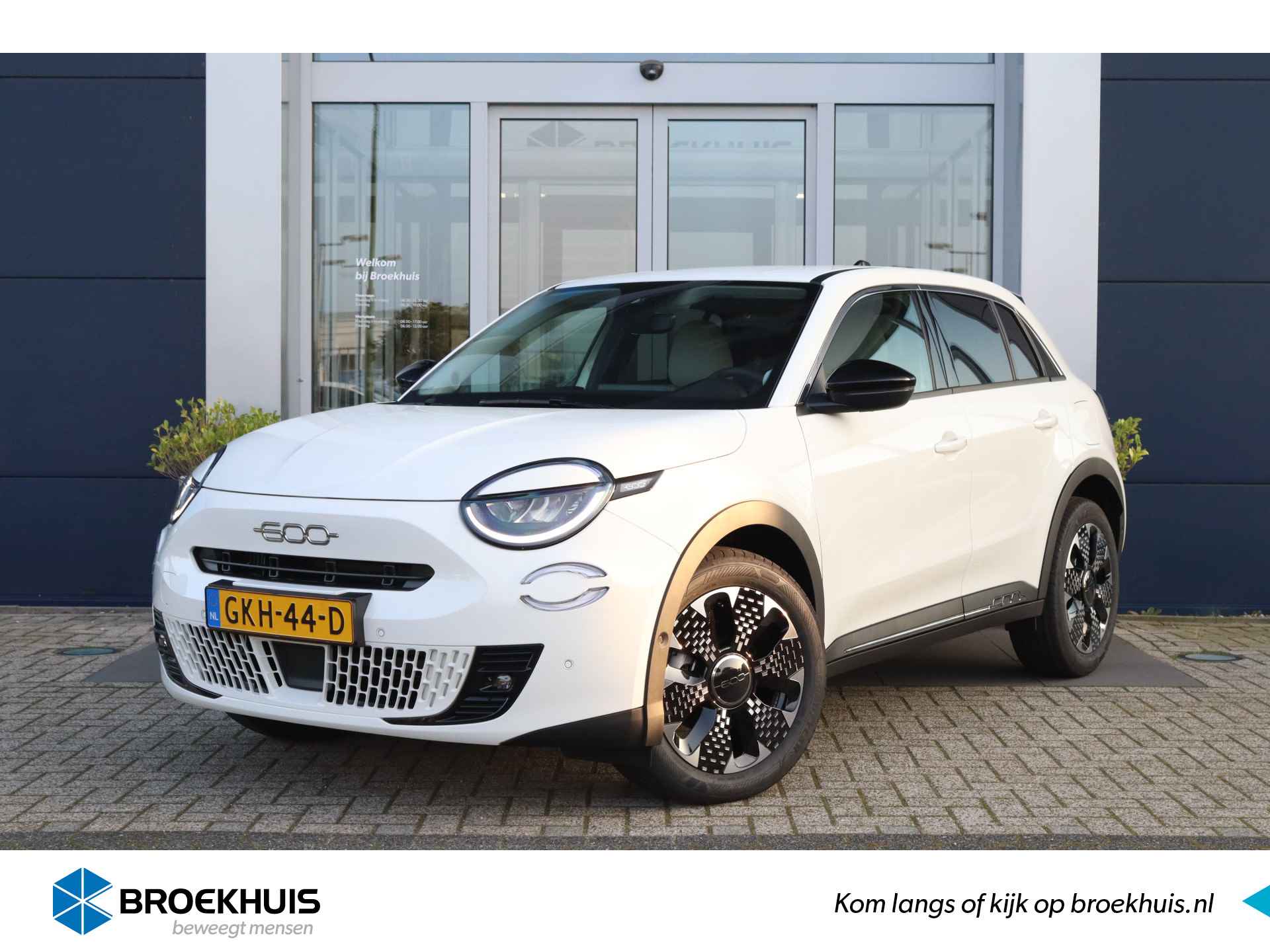 Fiat 600 1.2 Hybrid 100pk La Prima | Navigatie | Leder | Camera | PDC | Carplay | Keyless - 1/40