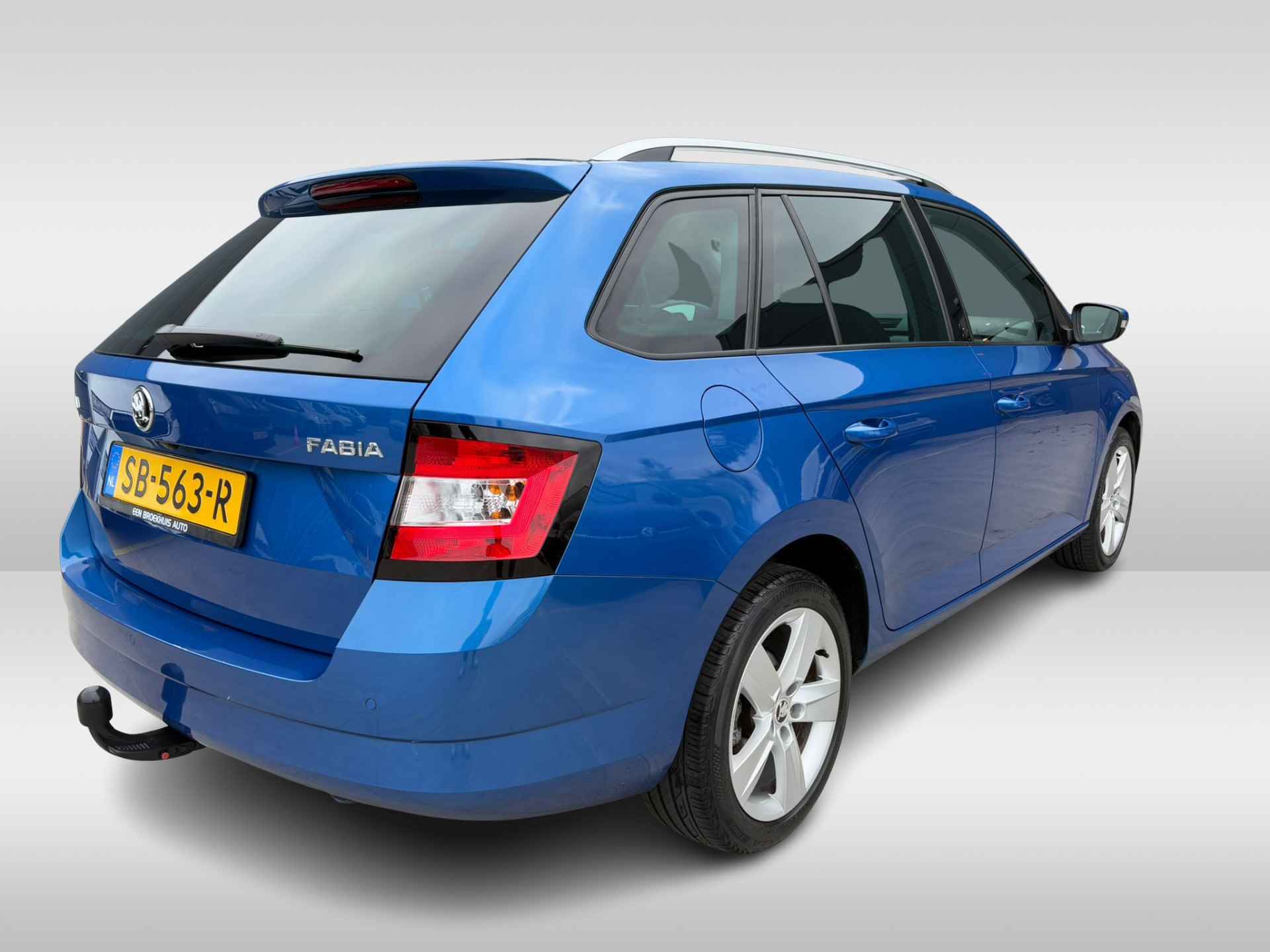 Škoda Fabia Combi Style Business 1.0 110 pk TSI DSG | Achteruitrijcamera | Cruise Control | PDC V+A | Climate Control | Panoramadak | Vaste trekhaak - 4/30