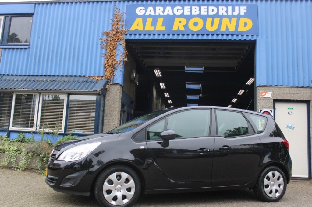 OPEL Meriva 1.4 Turbo Edition trekhaak cruise airco NAP trekhaak