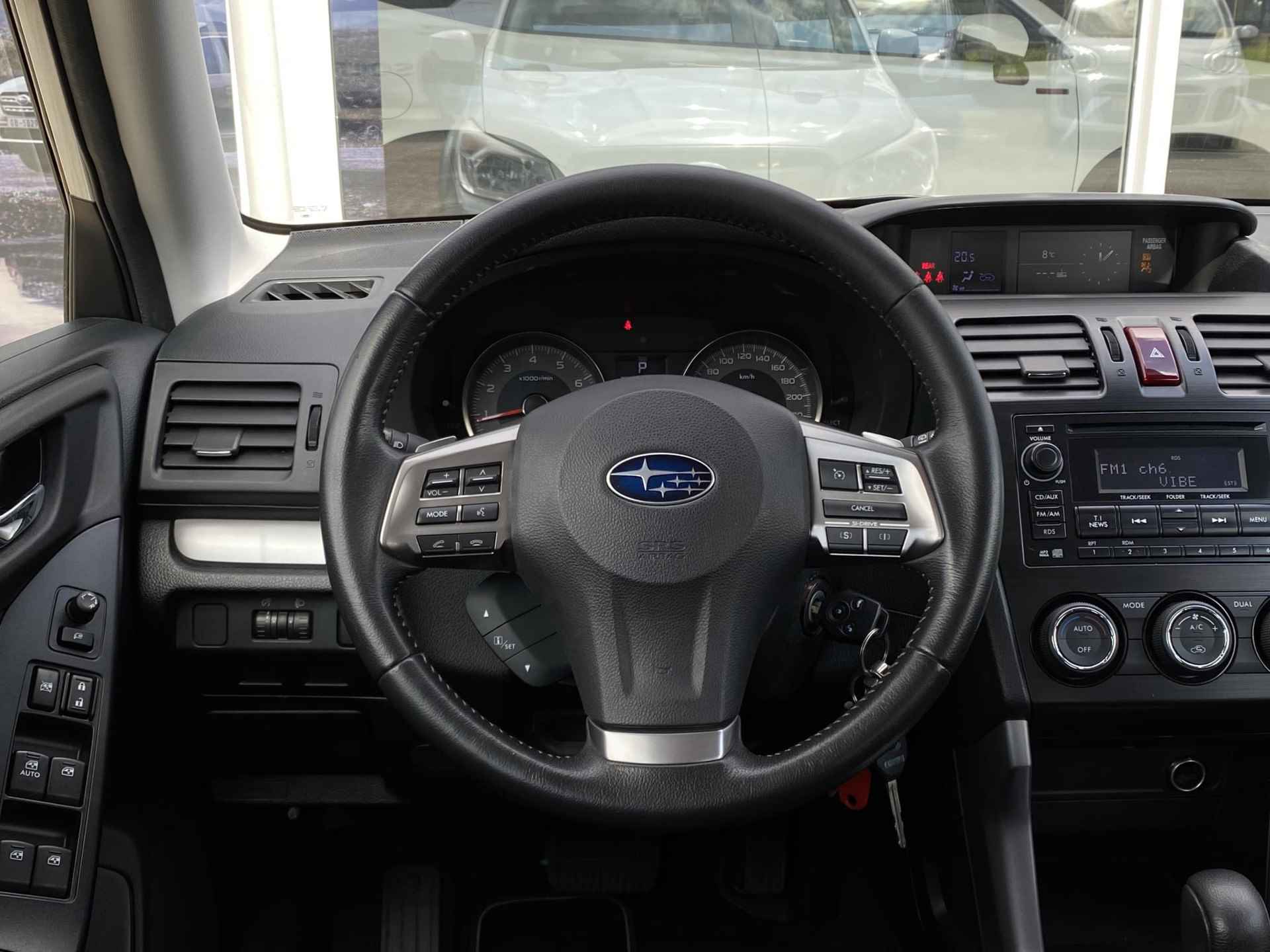 Subaru Forester 2.0 Luxury | Stoelverwarming voor | Cruise control | Achteruitrijcamera | Climate control | Bluetooth | Trekhaak | - 11/35