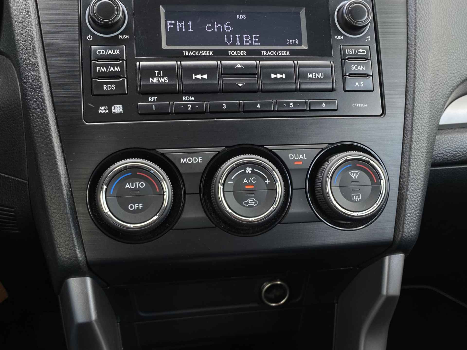 Subaru Forester 2.0 Luxury | Stoelverwarming voor | Cruise control | Achteruitrijcamera | Climate control | Bluetooth | Trekhaak | - 27/35