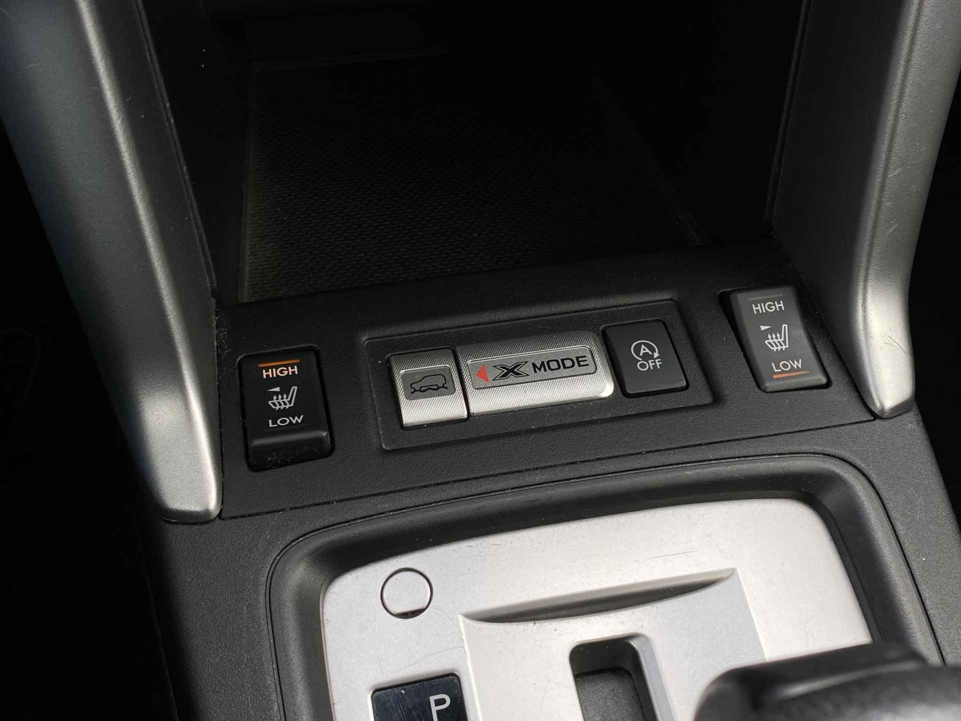 Subaru Forester 2.0 Luxury | Stoelverwarming voor | Cruise control | Achteruitrijcamera | Climate control | Bluetooth | Trekhaak | - 29/35