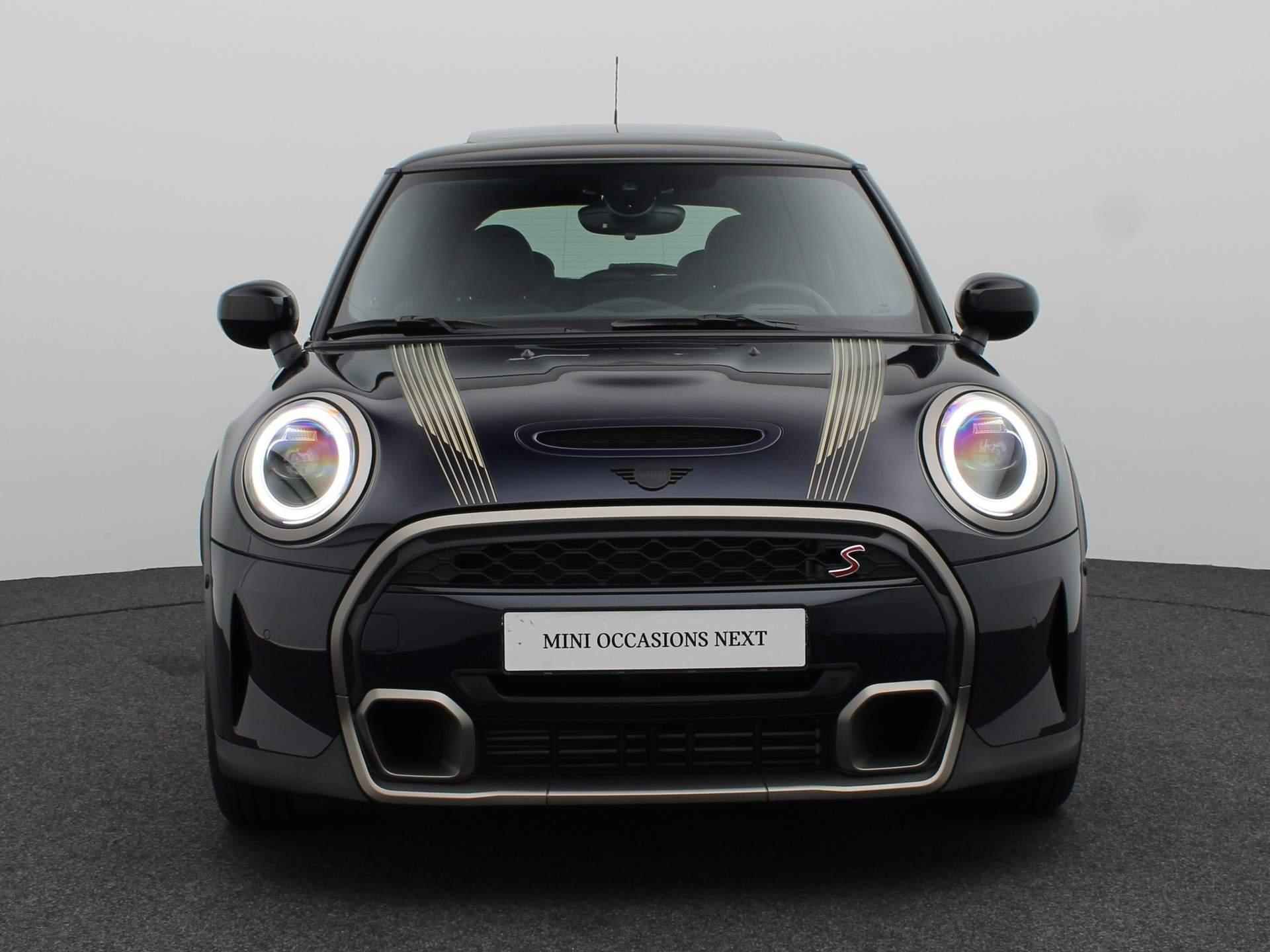 MINI 3-Deurs Cooper S Resolute Edition + Premium Plus Pakket + Glazen panoramadak + Harman-Kardon + Achteruitrijcamera + LED +18'' - 3/24