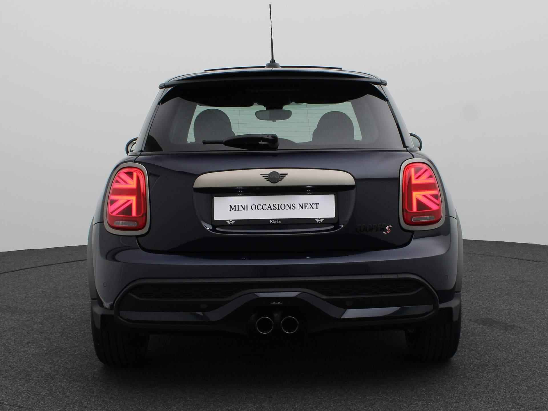 MINI 3-Deurs Cooper S Resolute Edition + Premium Plus Pakket + Glazen panoramadak + Harman-Kardon + Achteruitrijcamera + LED +18'' - 5/24