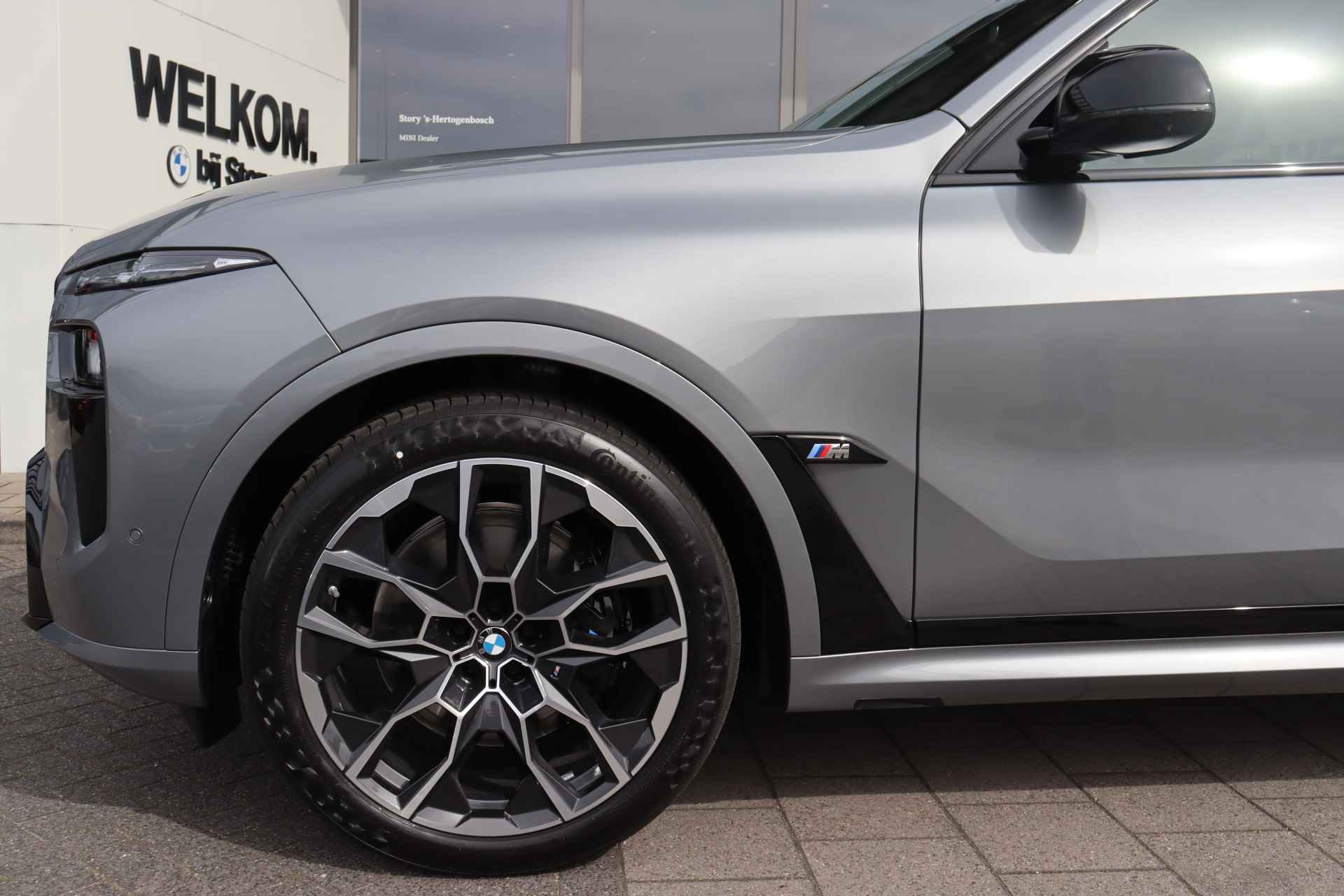 BMW X7 M60i xDrive High Executive Automaat / Panoramadak Sky Lounge / Trekhaak / Massagefunctie / Bowers & Wilkins / Parking Assistant Professional / Active Steering / Soft-Close - 5/27