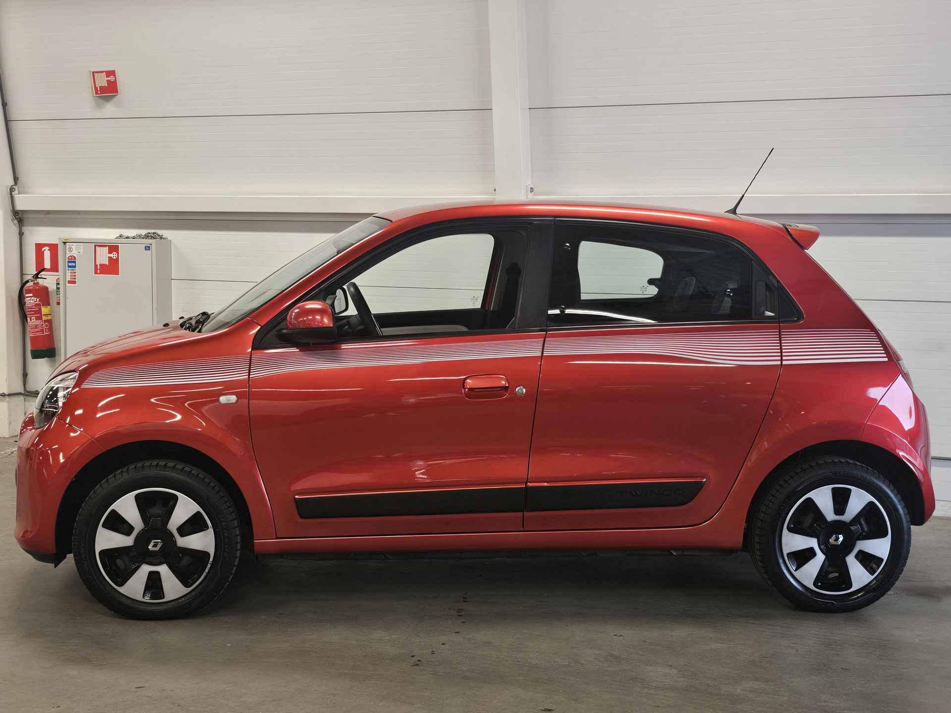 Renault Twingo 1.0 SCe Collection | Airconditioning | DAB Radio |Rood metallic - 6/39