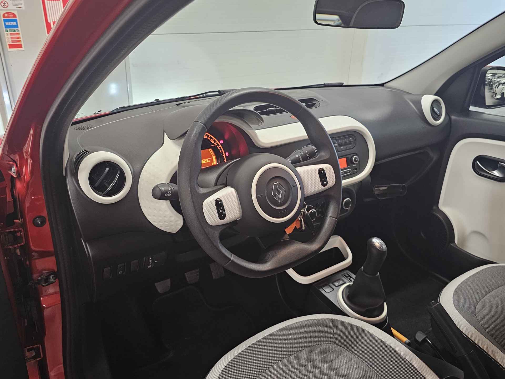 Renault Twingo 1.0 SCe Collection | Airconditioning | DAB Radio |Rood metallic - 17/39