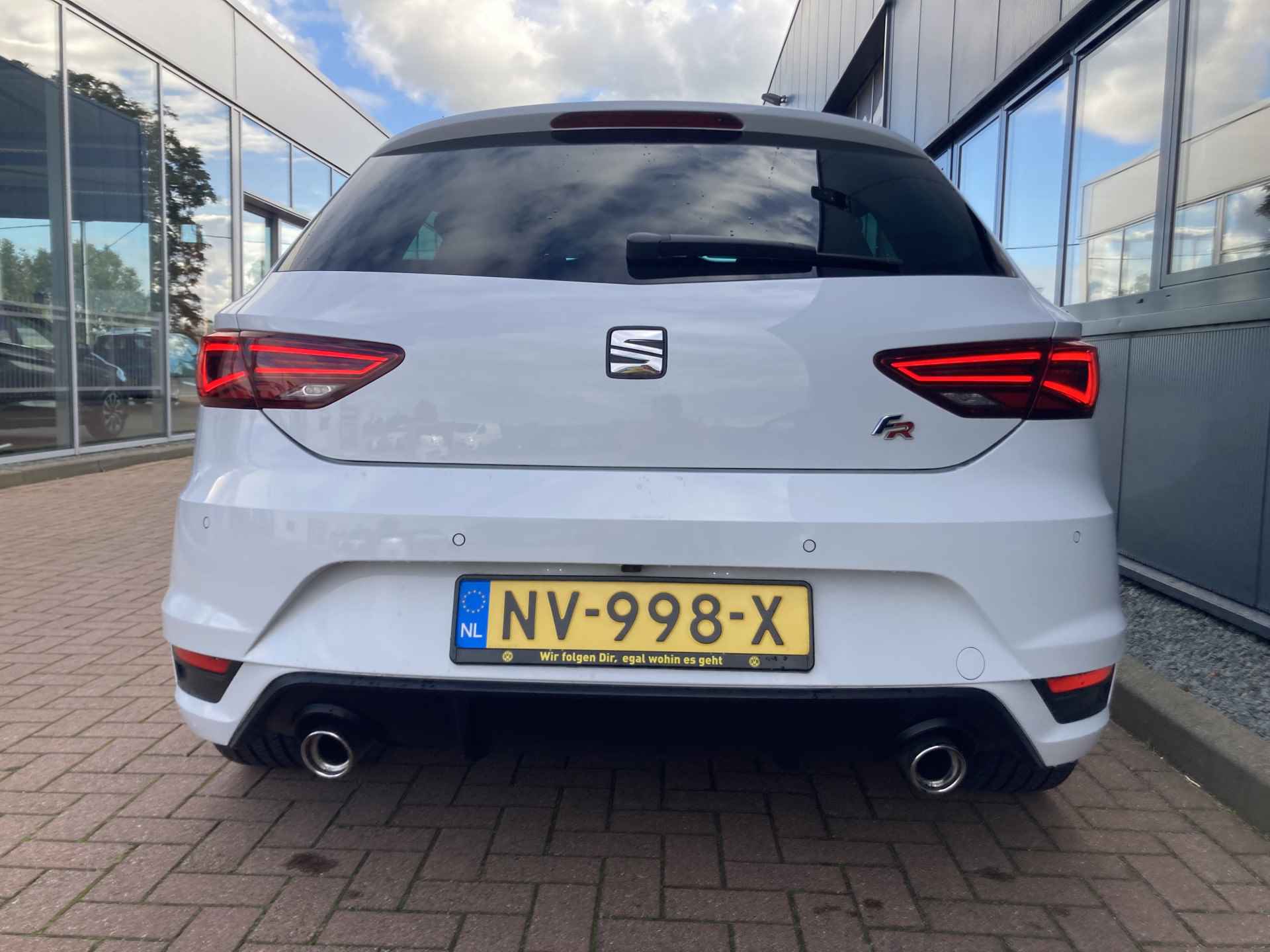 SEAT Leon 1.4 TSi 150pk FR KEYLESS/CAMERA/CARPLAY/18INCH/SPORTUITLAAT - 8/80