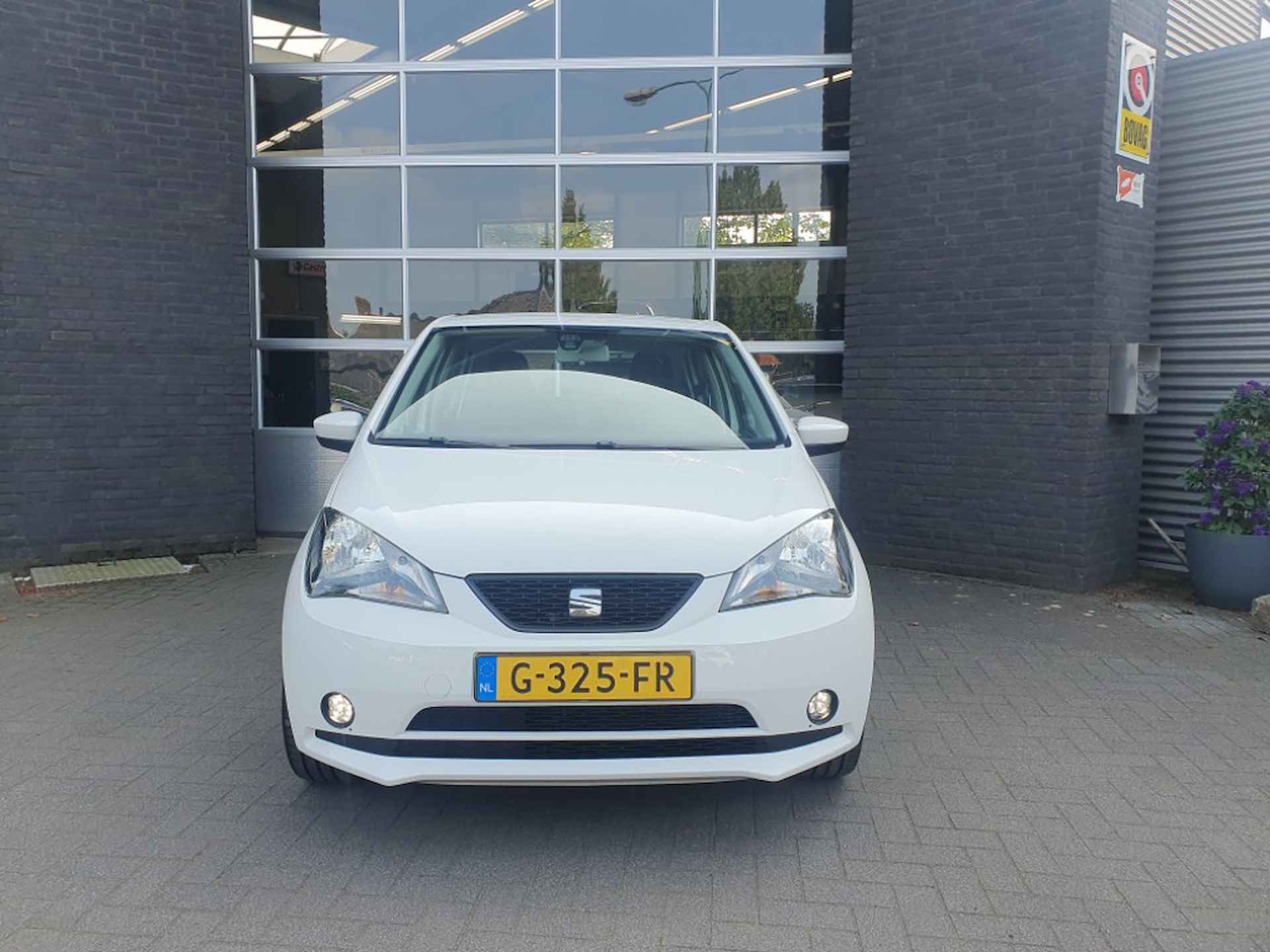 Seat Mii 1.0 60PK Style Intense, lmv, pdc, cruise control, bleu tooth - 2/12