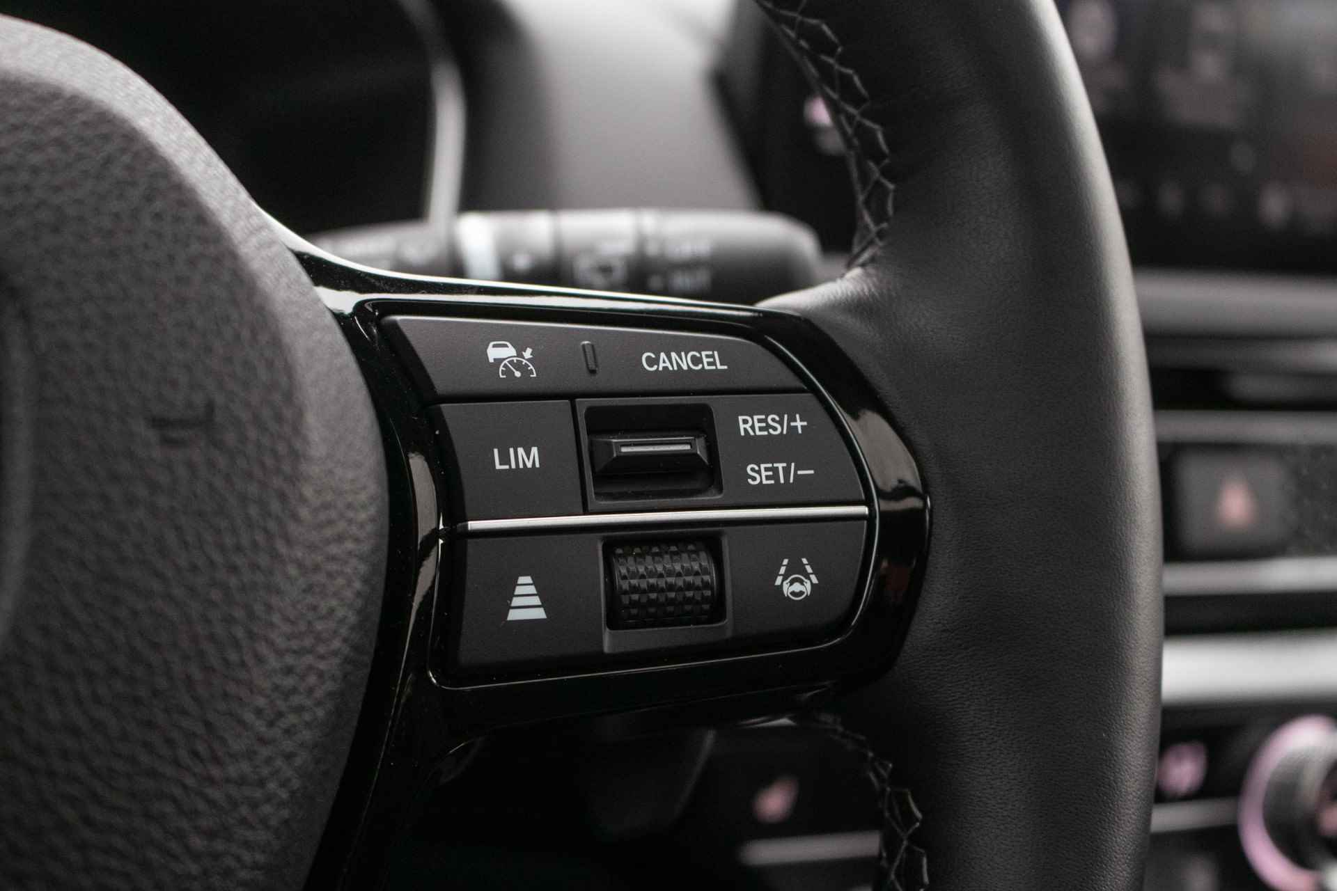 Honda Civic 2.0 e:HEV Advance - All-in rijklrprs | Honda Sensing | pano-schuif -k dak - 36/46