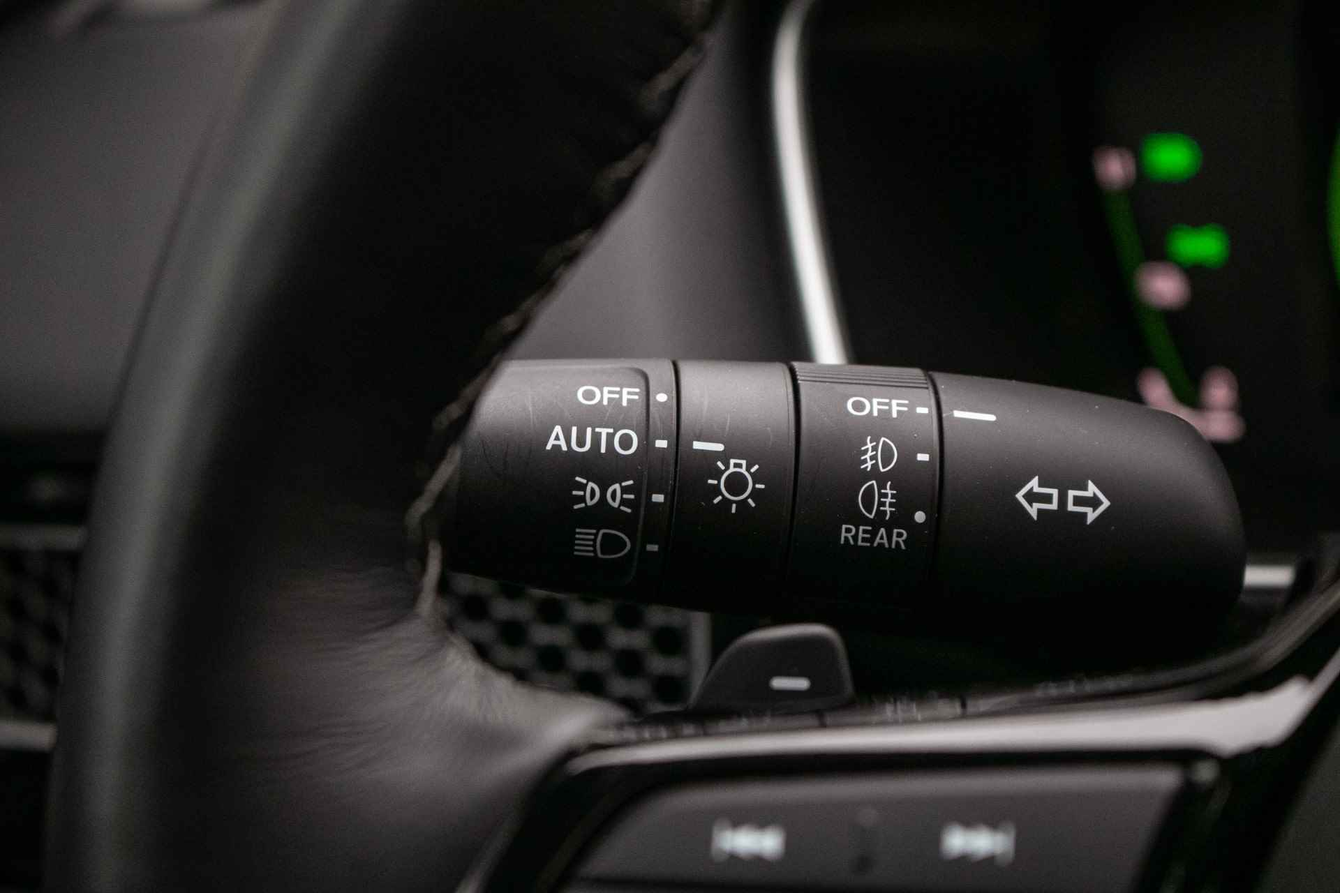 Honda Civic 2.0 e:HEV Advance - All-in rijklrprs | Honda Sensing | pano-schuif -k dak - 38/46