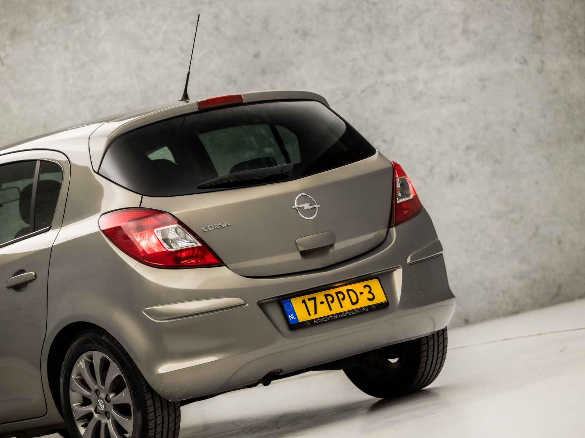 Opel Corsa 1.2-16V Sport (5 DEURS, AIRCO, LM VELGEN, CRUISE, SPORTSTOELEN, GETINT GLAS, ELEK RAMEN, NIEUWE APK, NIEUWSTAAT) - 16/29