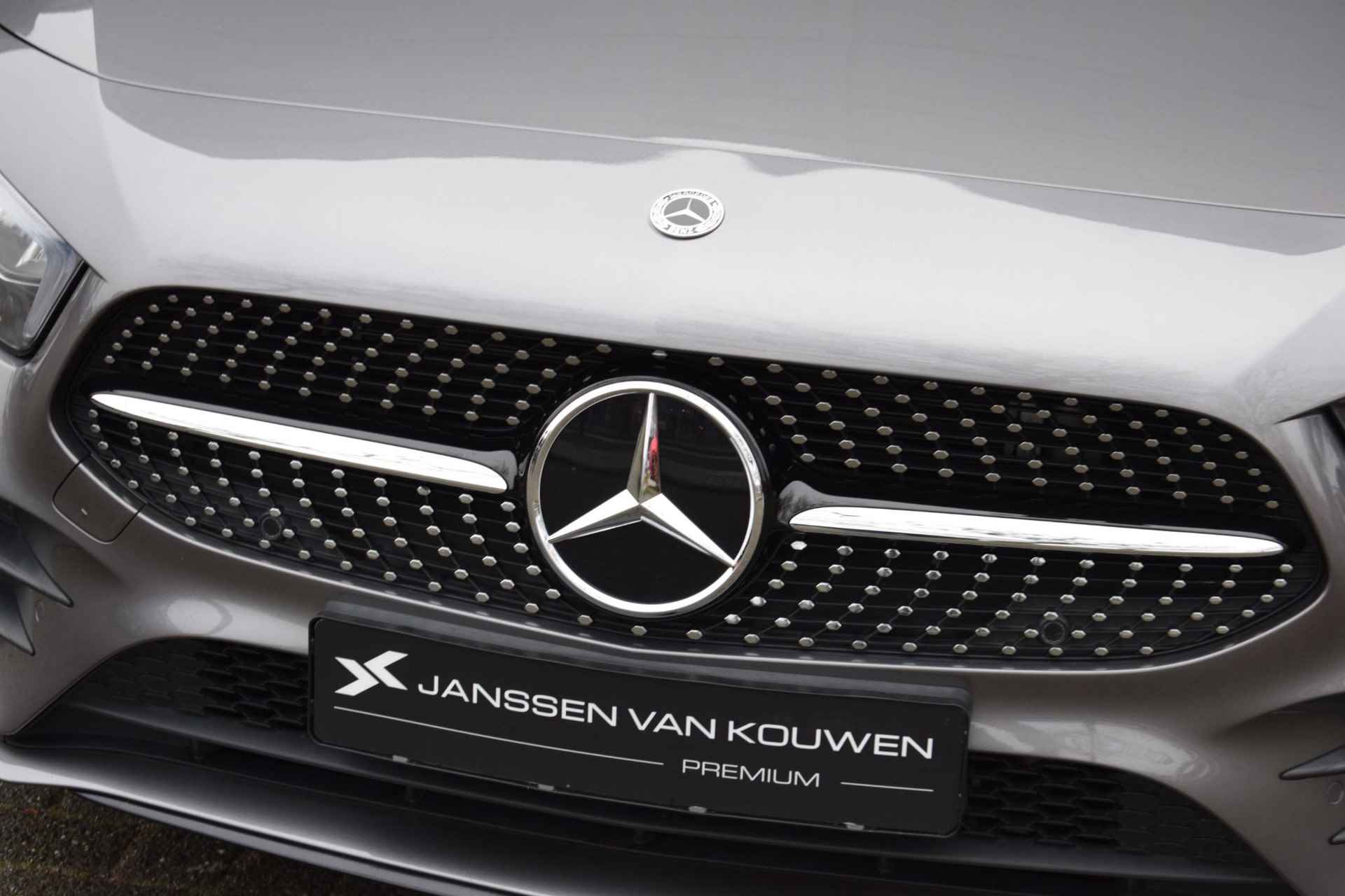 Mercedes-Benz A-klasse 250 e AMG Line / Widescreen / Navigatie / Stoelverwarming - 25/53