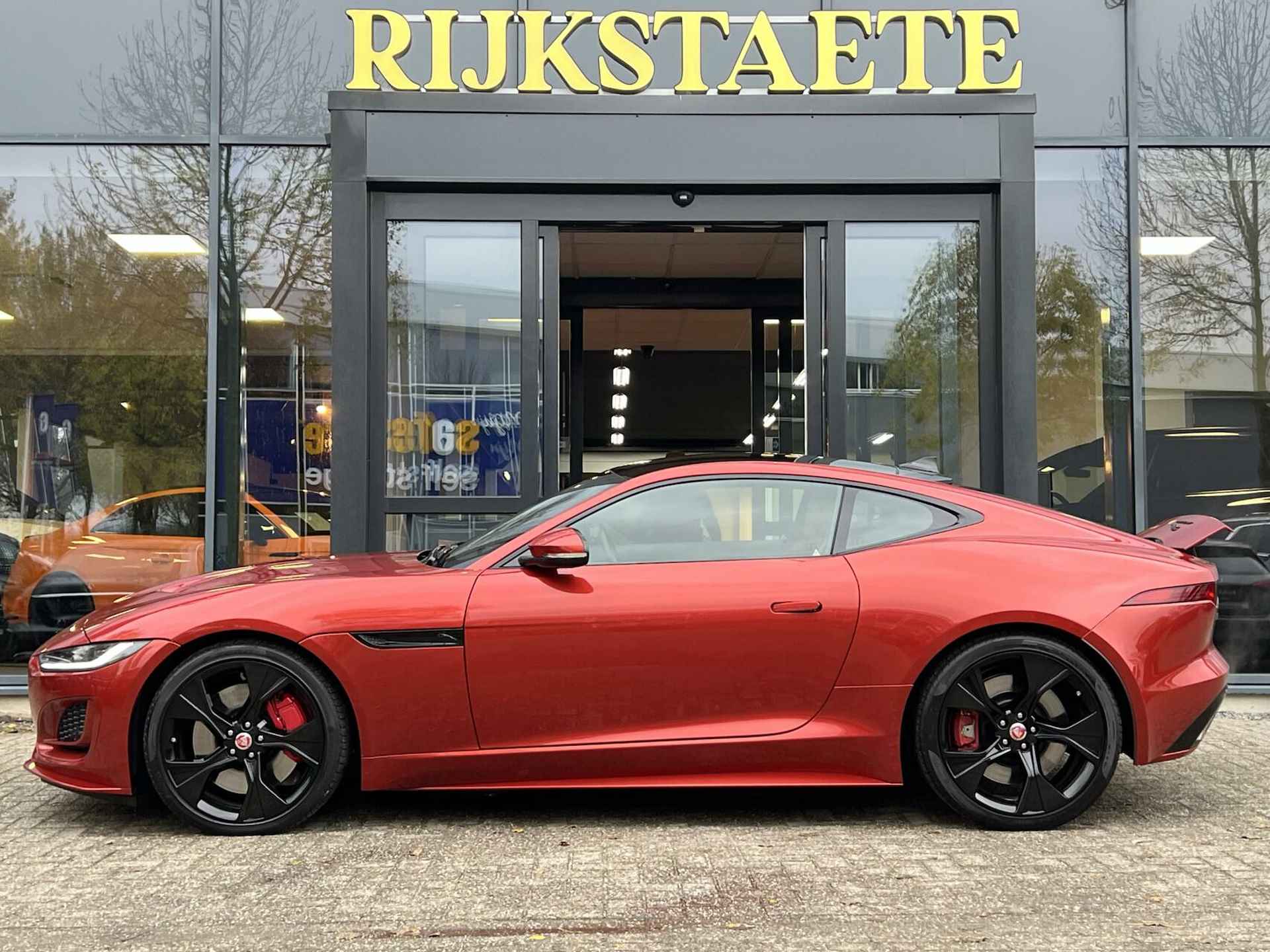 Jaguar F-type P380 R-Dynamic|PANO|MERIDIAN|ALCANTARA|20'' - 5/33