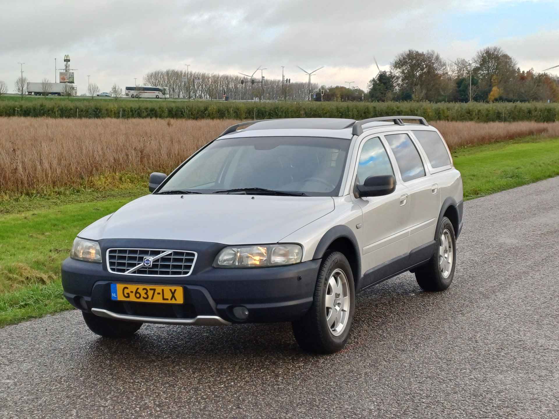 Volvo XC70 2.5 T Cross Country Lage km ! | Boekje | Dist riem | Trekh | Open dak | Etc - 4/50