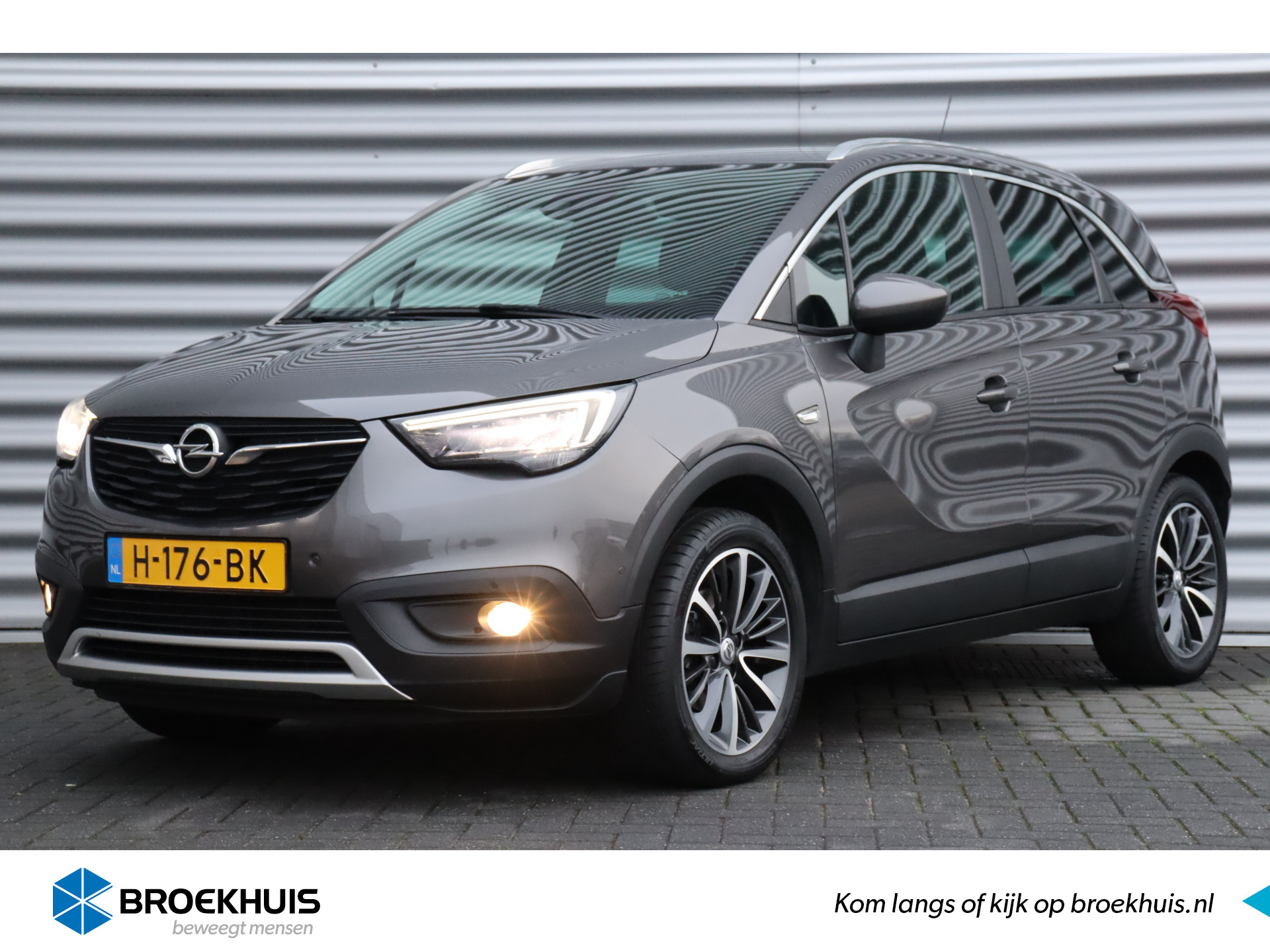 Opel Crossland X 1.2 TURBO 130PK INNOVATION+ AUTOMAAT / NAVI / LEDER / CLIMA / LED / PDC / 17" LMV / CAMERA / KEYLESS / BLUETOOTH / CRUISECONTROL