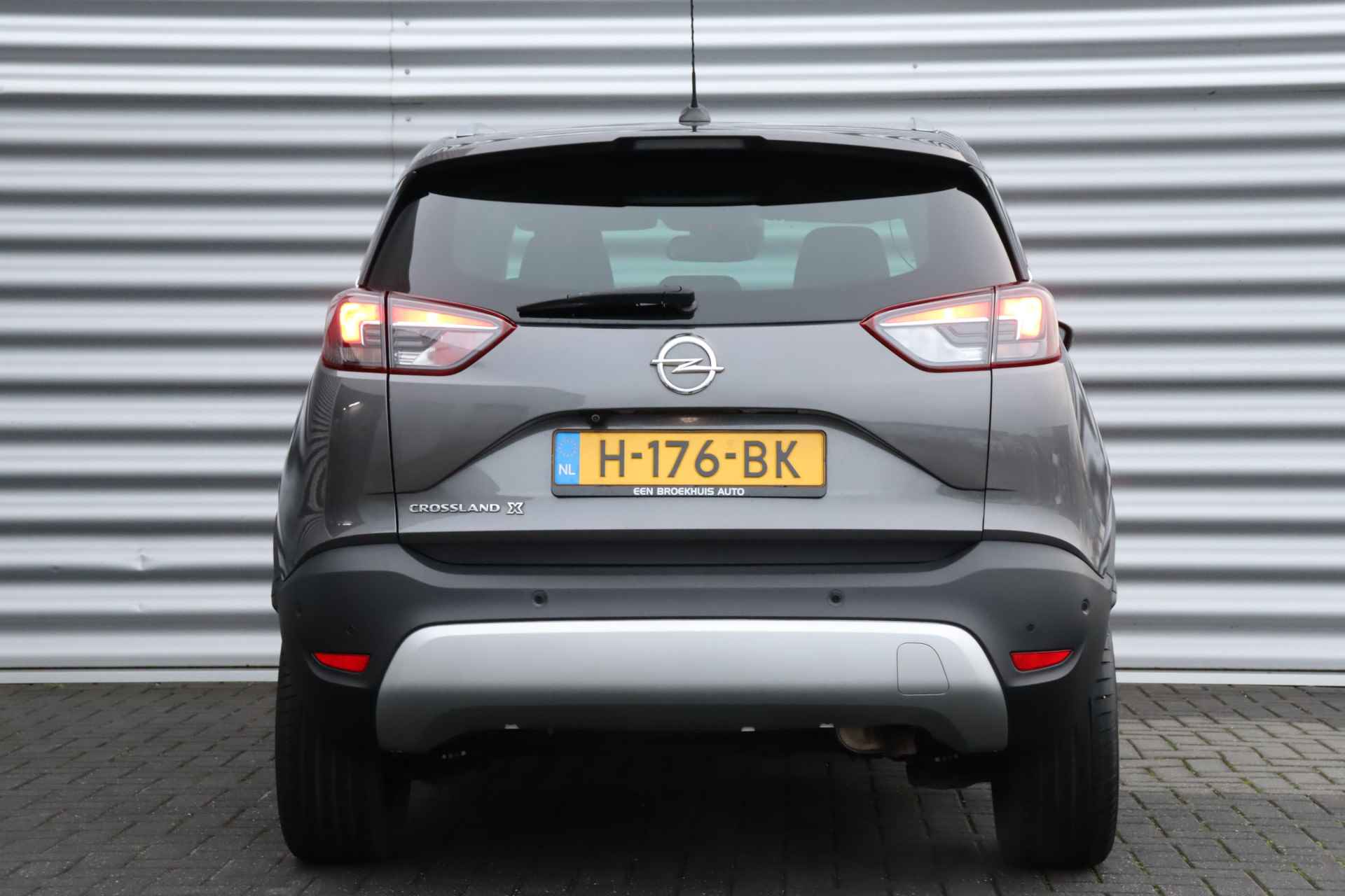 Opel Crossland X 1.2 TURBO 130PK INNOVATION+ AUTOMAAT / NAVI / LEDER / CLIMA / LED / PDC / 17" LMV / CAMERA / KEYLESS / BLUETOOTH / CRUISECONTROL - 8/42