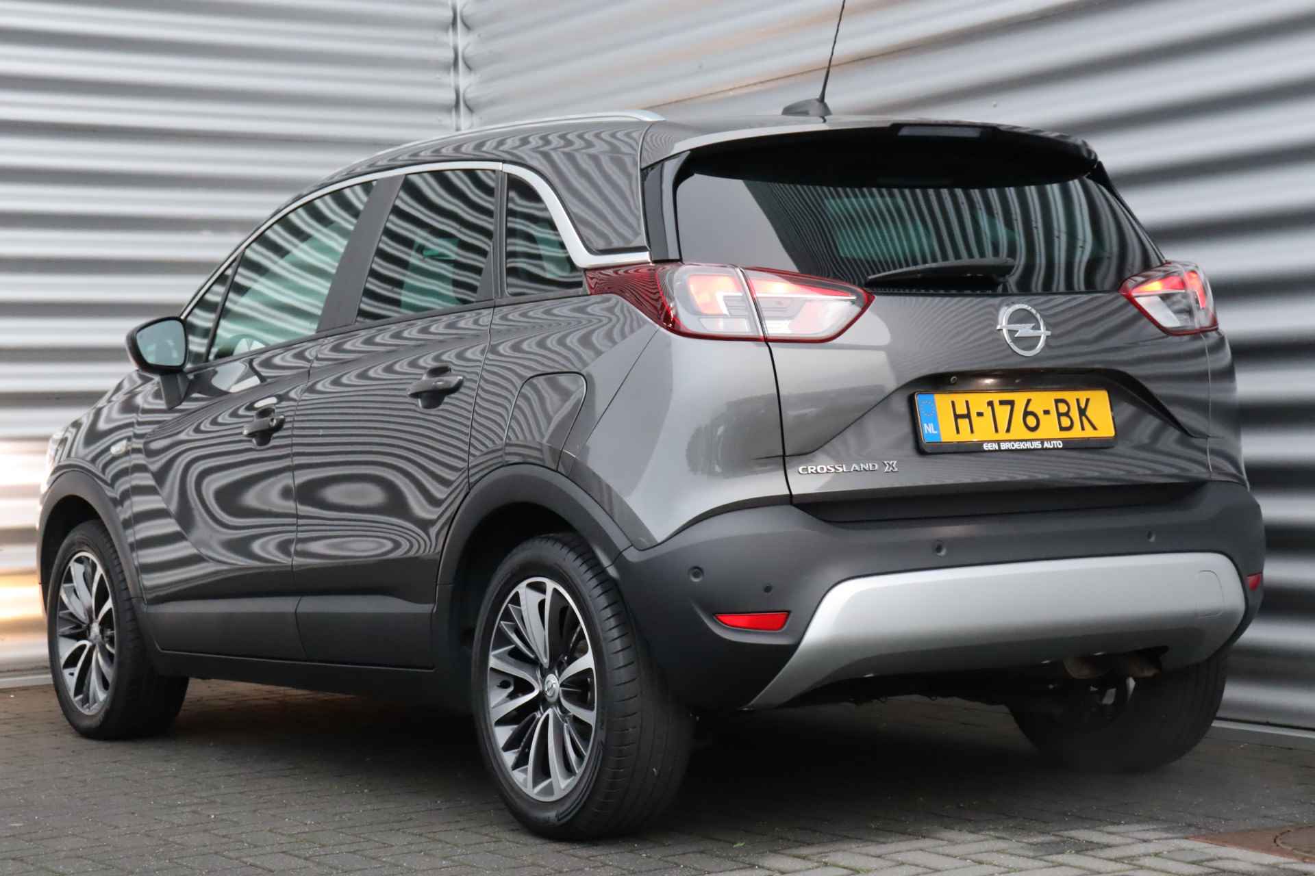 Opel Crossland X 1.2 TURBO 130PK INNOVATION+ AUTOMAAT / NAVI / LEDER / CLIMA / LED / PDC / 17" LMV / CAMERA / KEYLESS / BLUETOOTH / CRUISECONTROL - 9/42