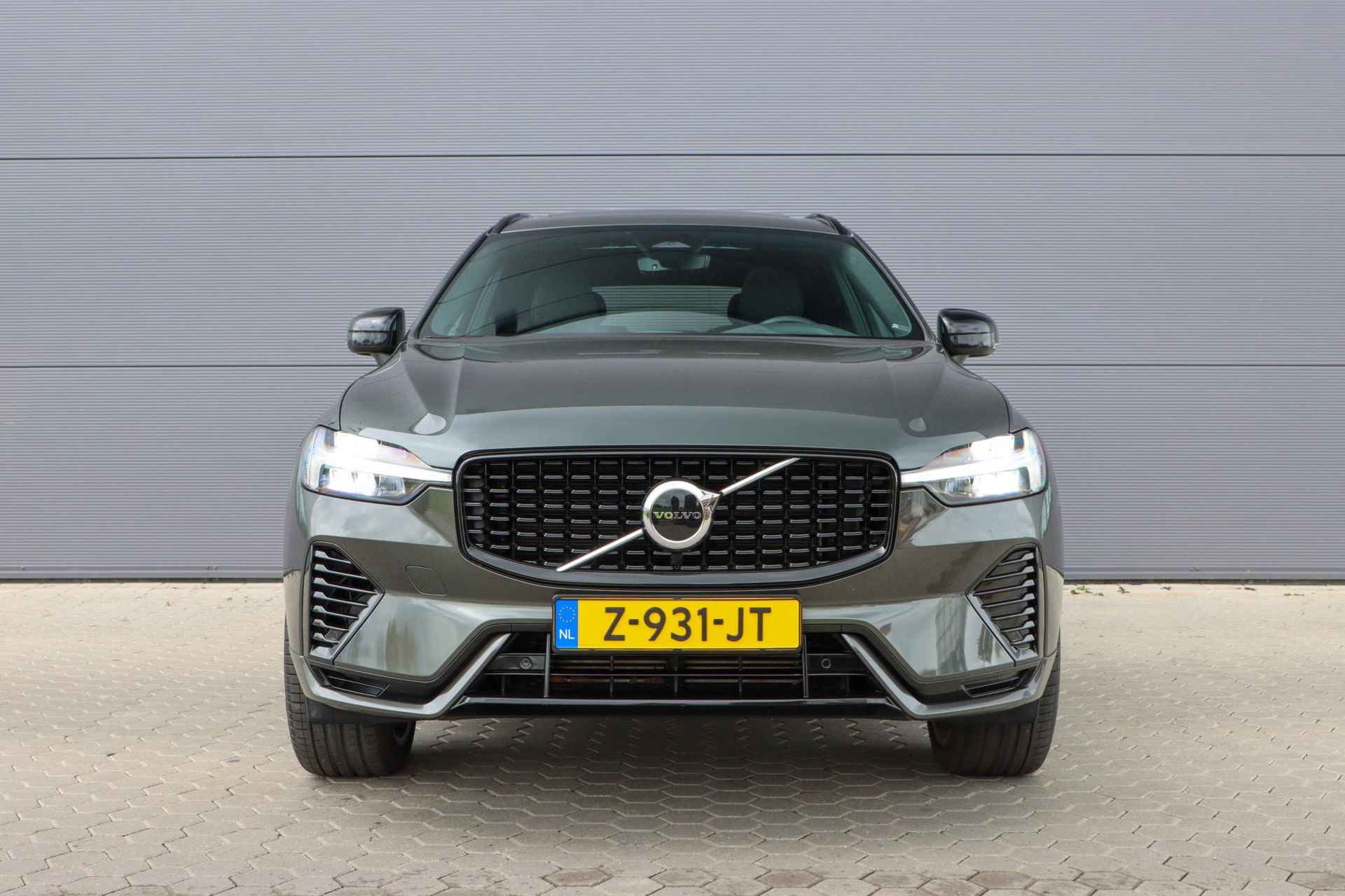 Volvo XC60 Recharge T8 AWD R-Design | PHEV | Facelift | Panoramadak | Trekhaak | Rijklaarprijs - incl.garantie - 51/52