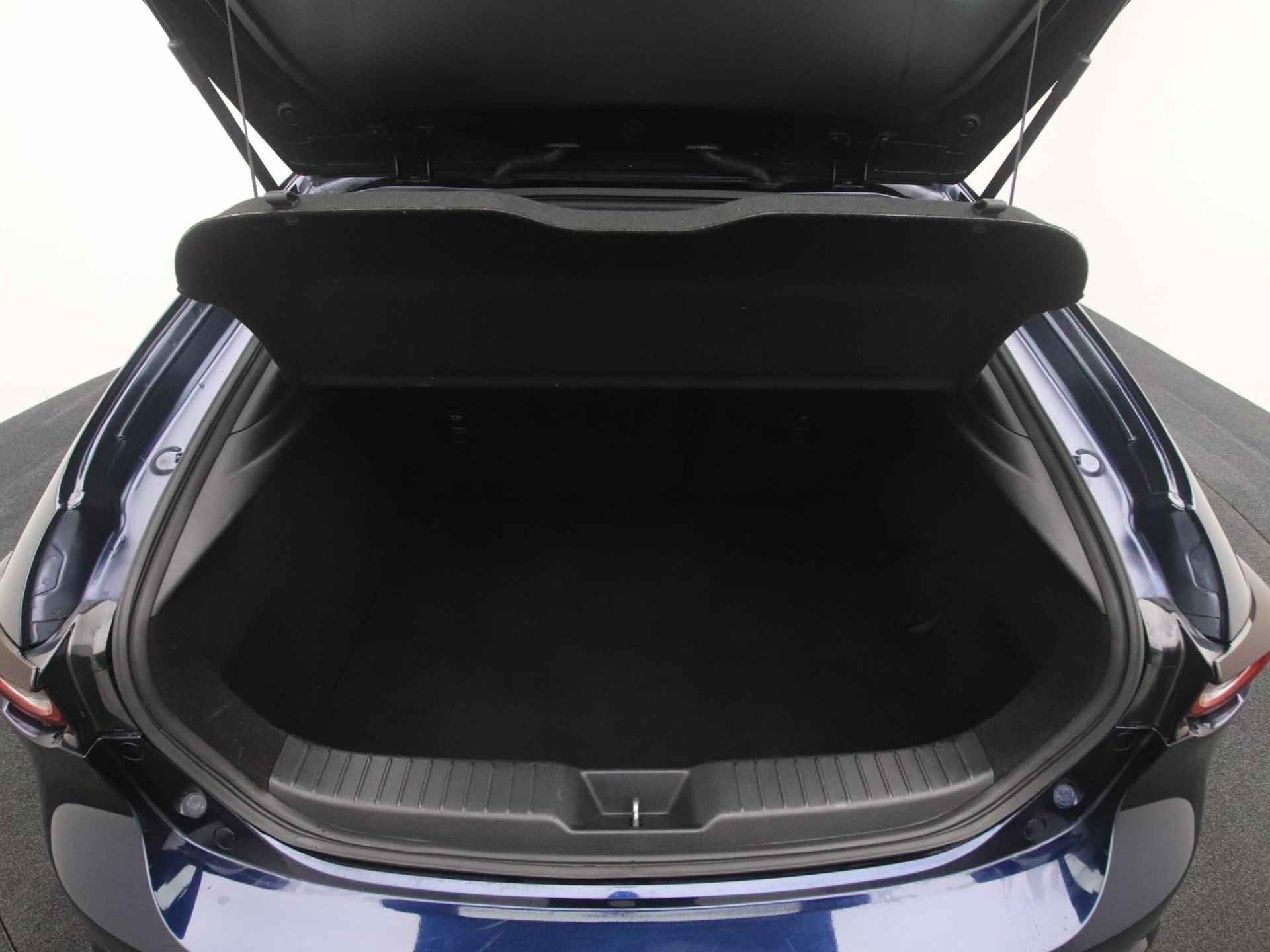 Mazda 3 2.0 SkyActiv-X Comfort met Bose/Leer pakket : dealer onderhouden - 18/50
