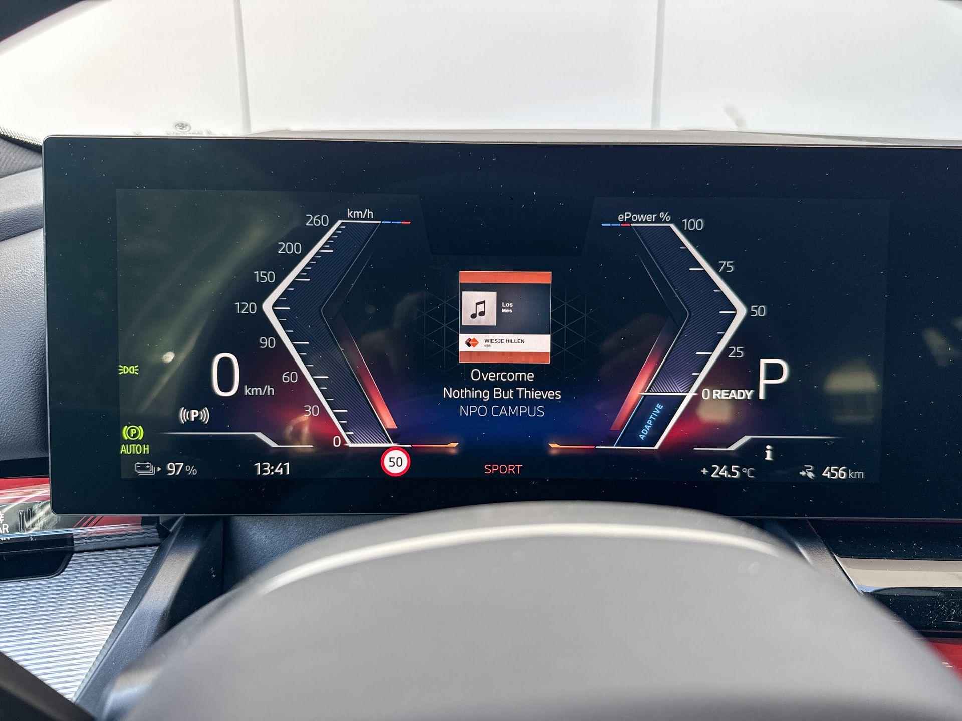 BMW i5 Touring eDrive40 M Sport Edition M-Sport / Driving Assistant Plus / Stoelventilatie / 19" / Elektrisch verstelbare stoelen / Harman Kardon Audio - 9/24