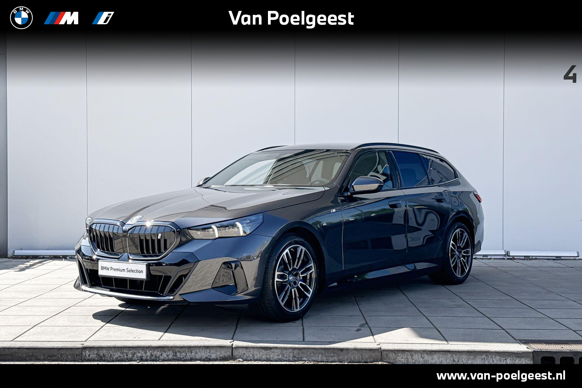 BMW i5 Touring eDrive40 M Sport Edition M-Sport / Driving Assistant Plus / Stoelventilatie / 19" / Elektrisch verstelbare stoelen / Harman Kardon Audio