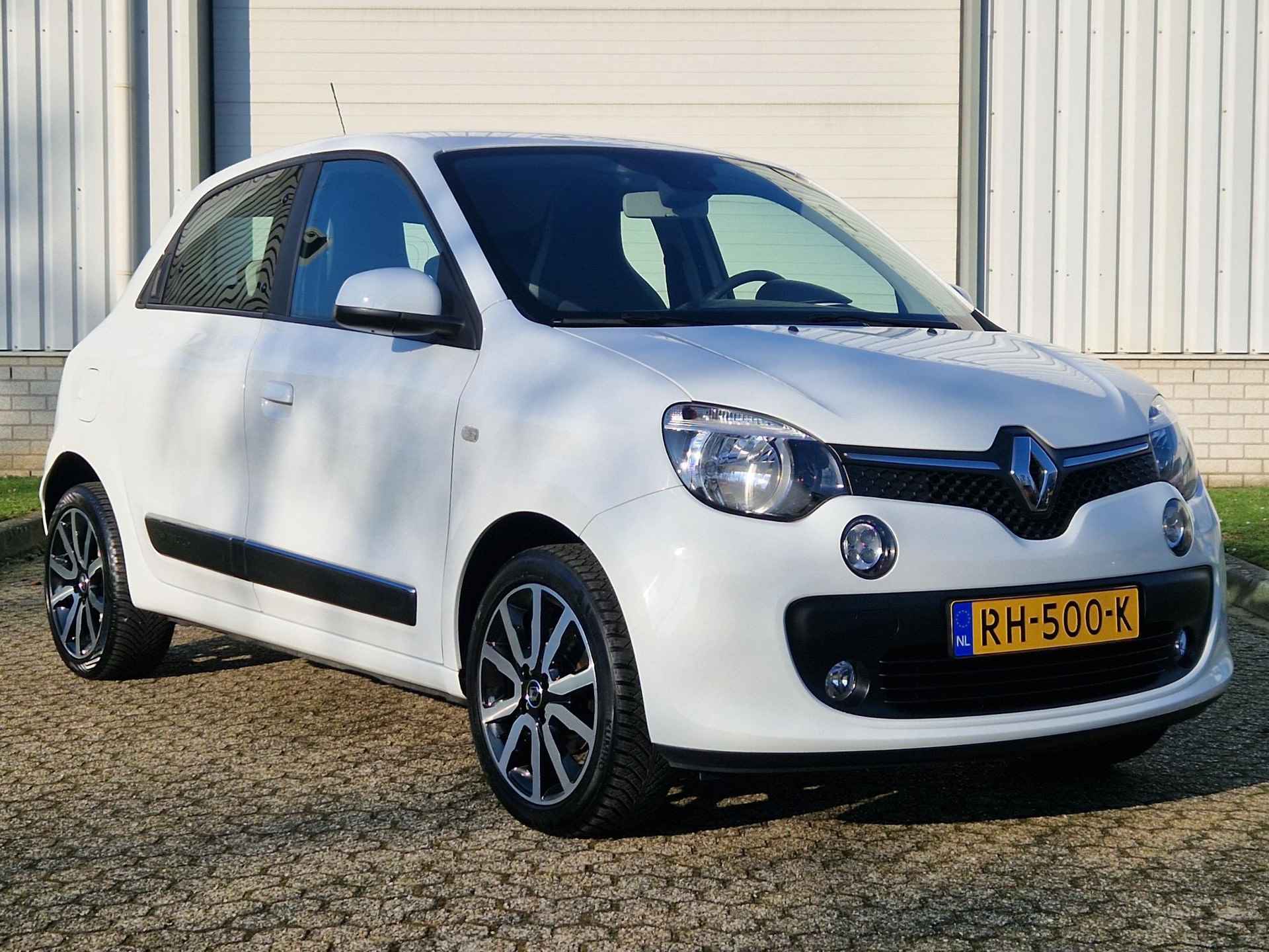 Renault Twingo 1.0 SCe Intens Automaat / Volledig Onderhouden / All Season Banden / Apple Carplay / Android Auto  / Navigatie / Achterruitrijcamera / 16" Lmv / - 21/35