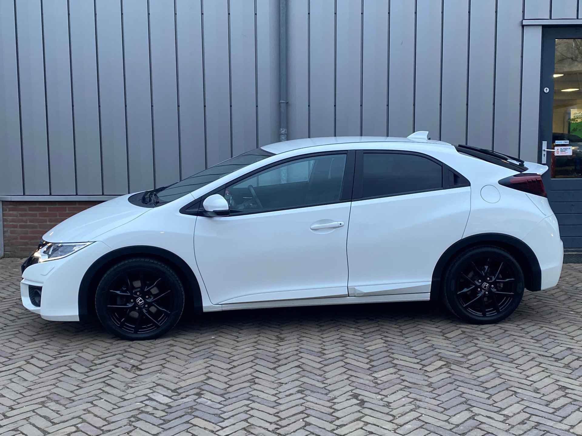 Honda Civic 1.8 Lifestyle - 2/39