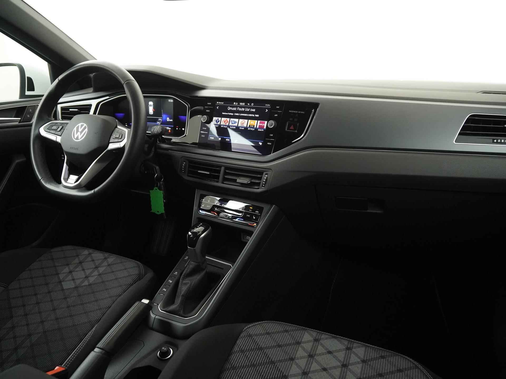 Volkswagen Taigo 1.5 TSI R-Line | Camera | Trekhaak | IQ.LIGHT | Carplay |  Zondag Open! - 2/35