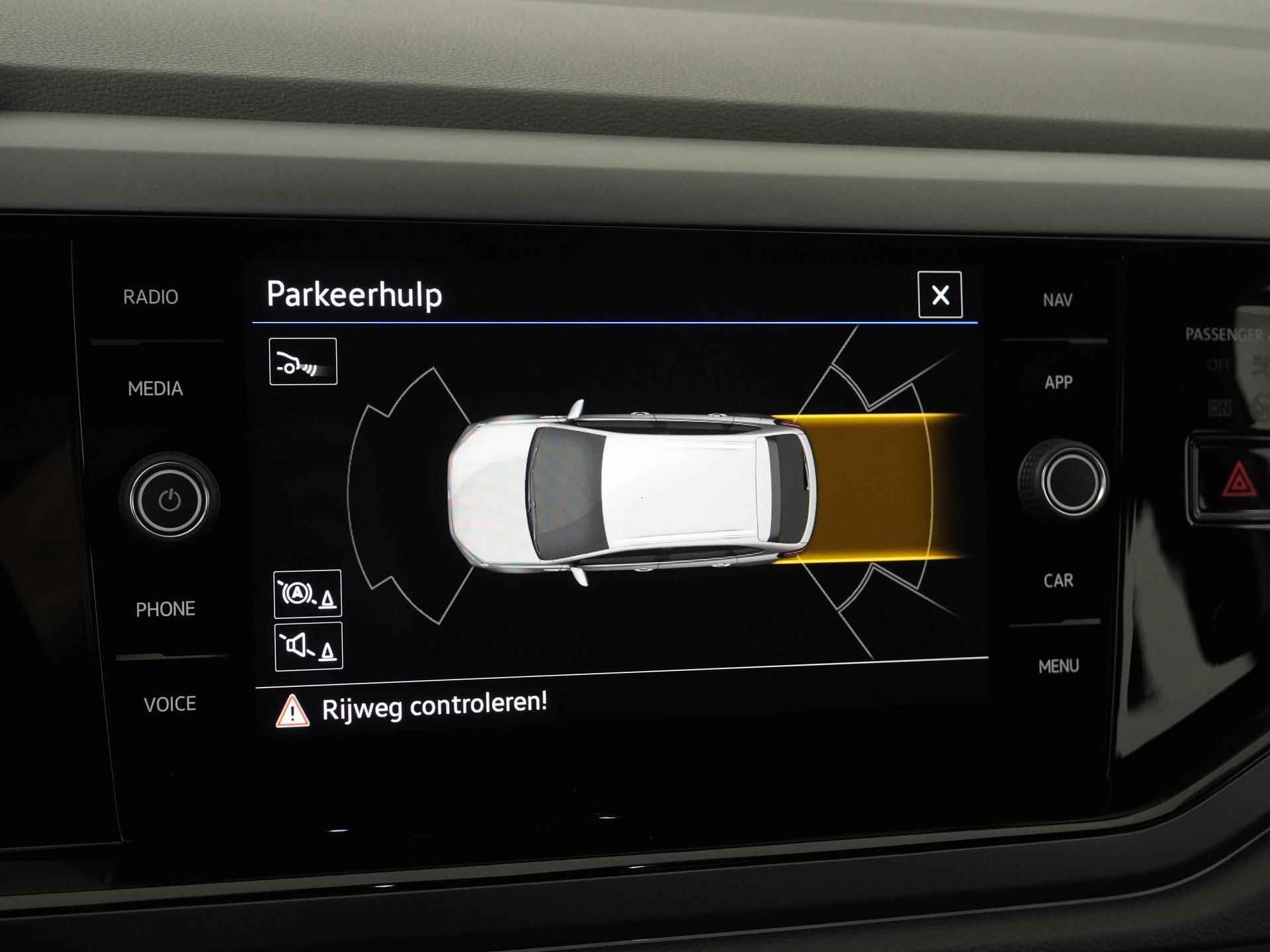 Volkswagen Taigo 1.5 TSI R-Line | Camera | Trekhaak | IQ.LIGHT | Carplay |  Zondag Open! - 16/35