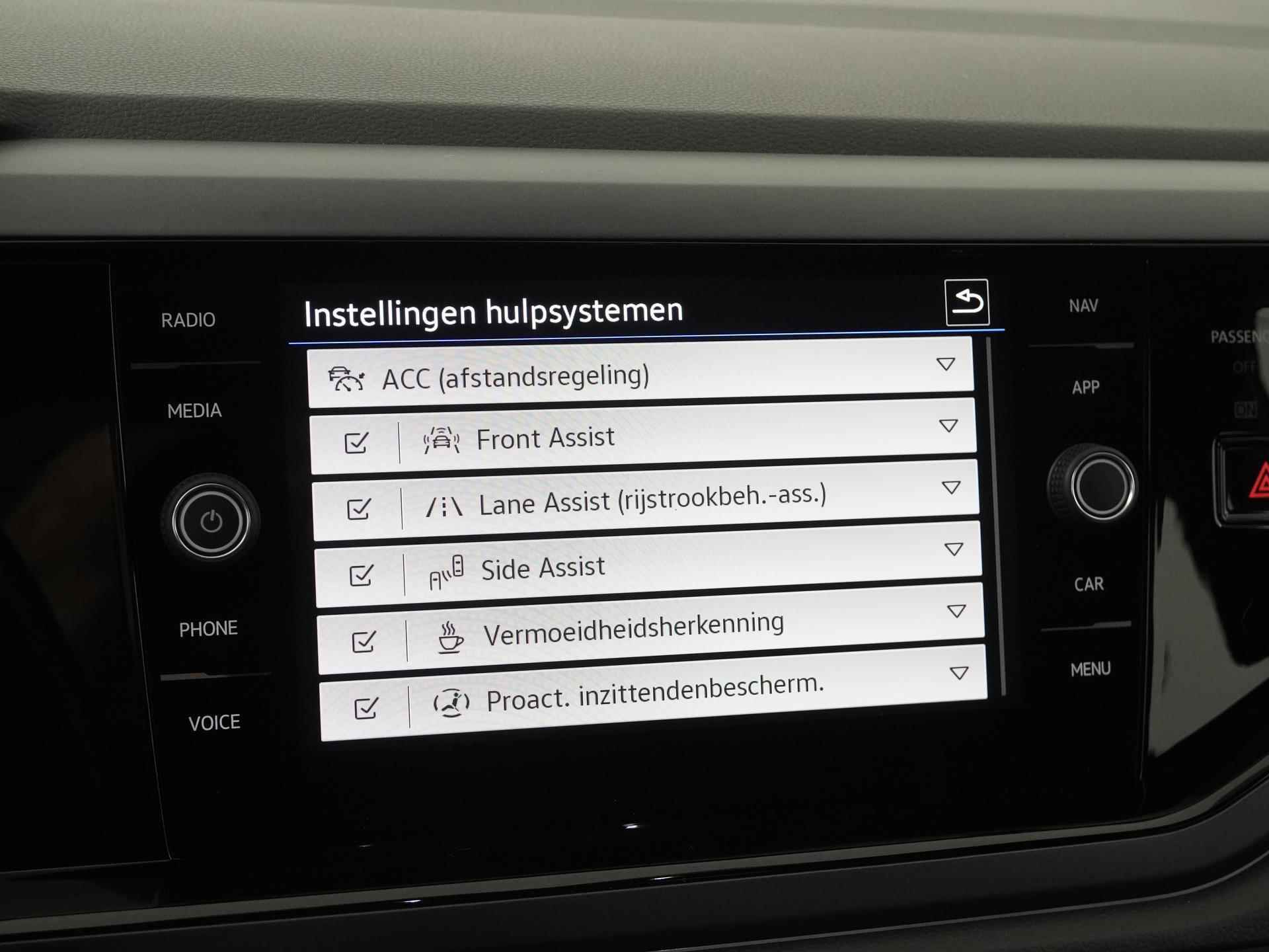 Volkswagen Taigo 1.5 TSI R-Line | Camera | Trekhaak | IQ.LIGHT | Carplay |  Zondag Open! - 17/35