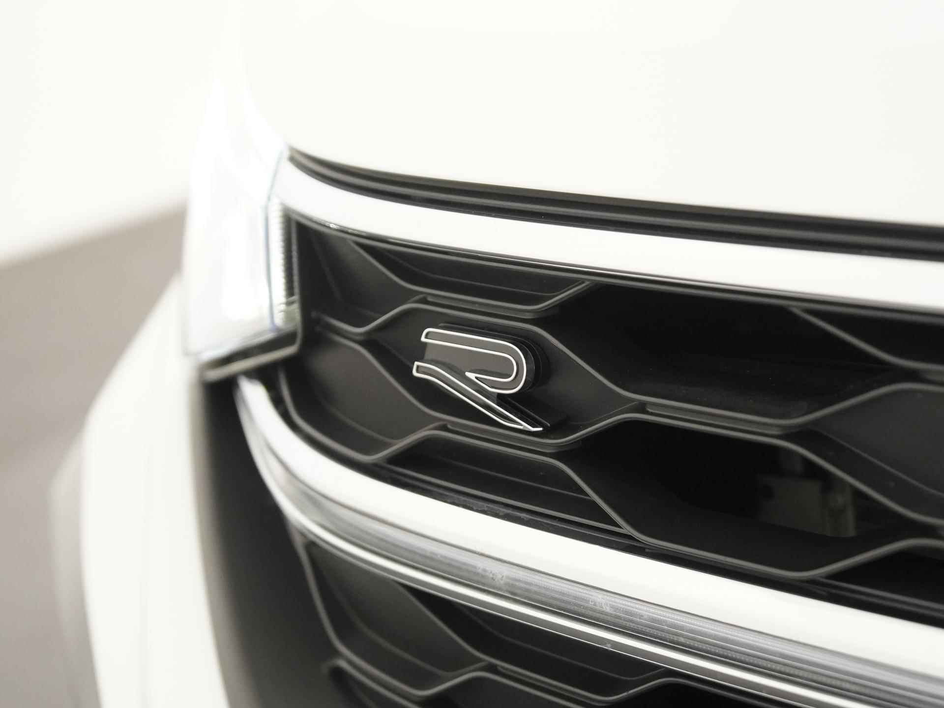 Volkswagen Taigo 1.5 TSI R-Line | Camera | Trekhaak | IQ.LIGHT | Carplay |  Zondag Open! - 21/35