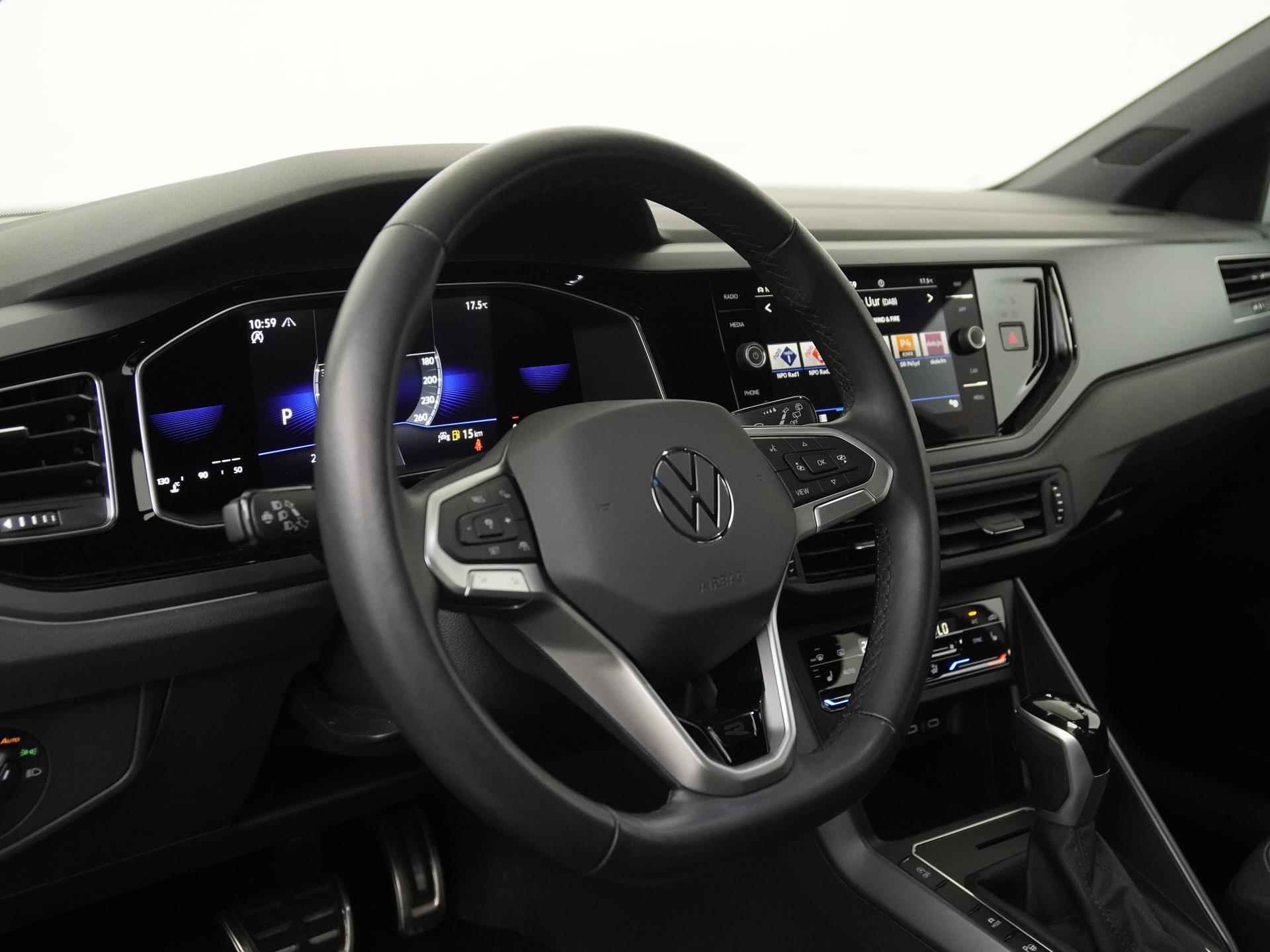 Volkswagen Taigo 1.5 TSI R-Line | Camera | Trekhaak | IQ.LIGHT | Carplay |  Zondag Open! - 30/35