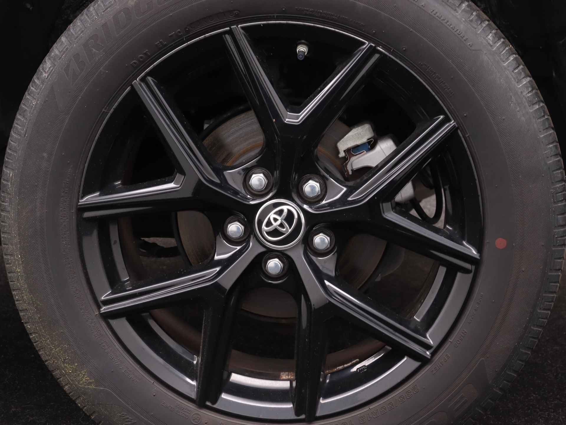 Toyota RAV4 2.5 Hybrid Black Edition Limited | Parkeersensoren voor & achter | Achteruitrijcamera | Navigatie | - 39/40