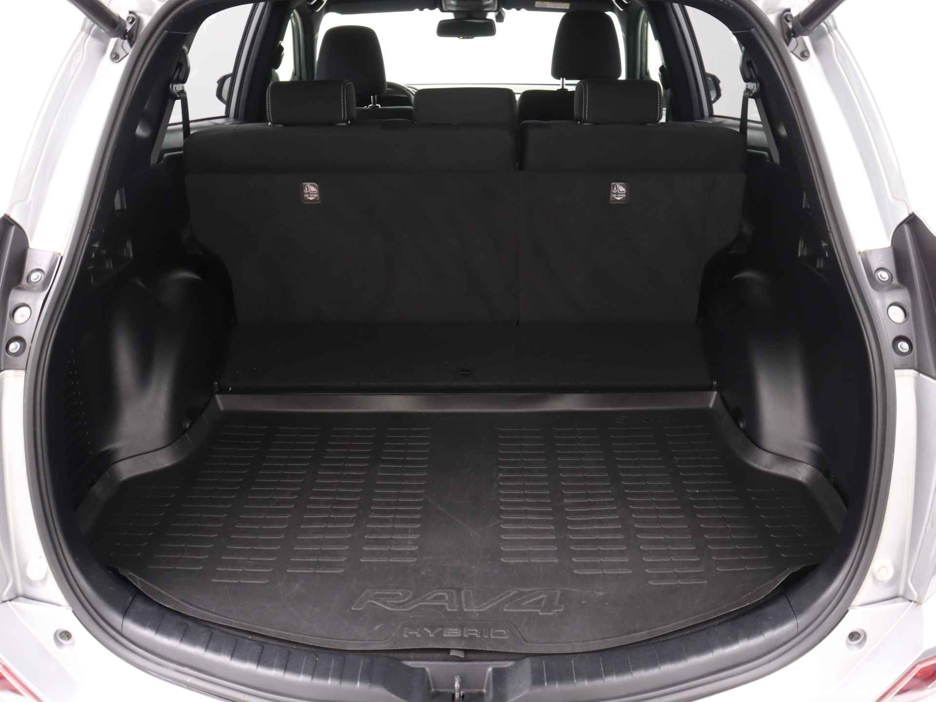 Toyota RAV4 2.5 Hybrid Black Edition Limited | Parkeersensoren voor & achter | Achteruitrijcamera | Navigatie | - 31/40