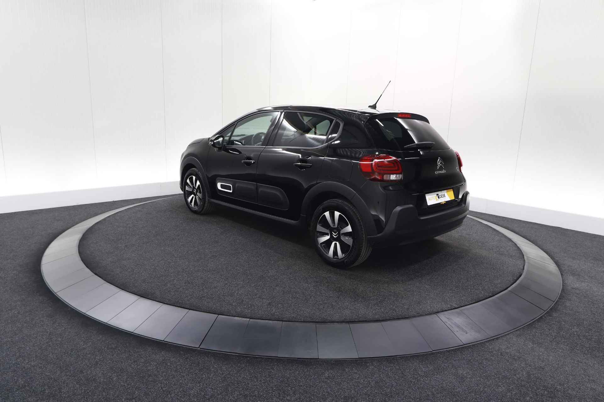 Citroen C3 PureTech 82 Shine | Camera | Parkeersensoren | Stoelverwarming | Apple Carplay - 14/74