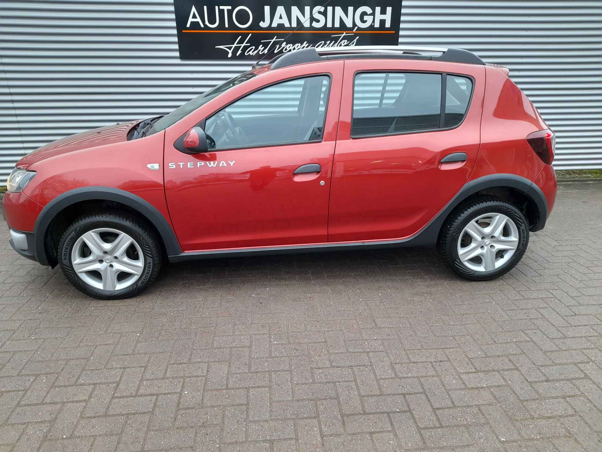 Dacia Sandero 0.9 TCe Stepway Lauréate | Airco | Cruise control | Trekhaak | Ndl auto | Navigatie | PDC achter | RIJKLAARPRIJS INCL 12 MAANDEN GARANTIE EN BEURT - 3/25