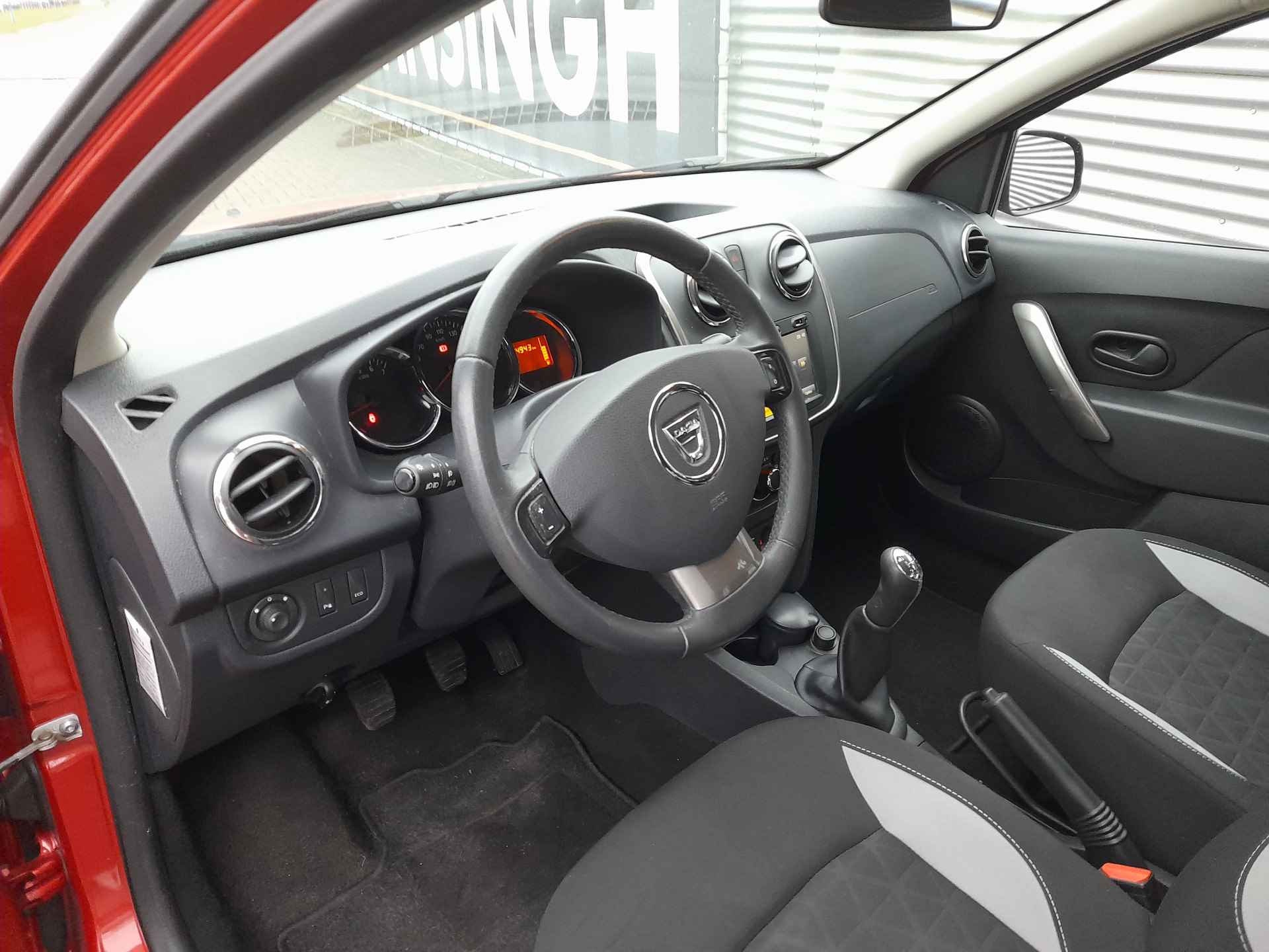 Dacia Sandero 0.9 TCe Stepway Lauréate | Airco | Cruise control | Trekhaak | Ndl auto | Navigatie | PDC achter | RIJKLAARPRIJS INCL 12 MAANDEN GARANTIE EN BEURT - 21/25