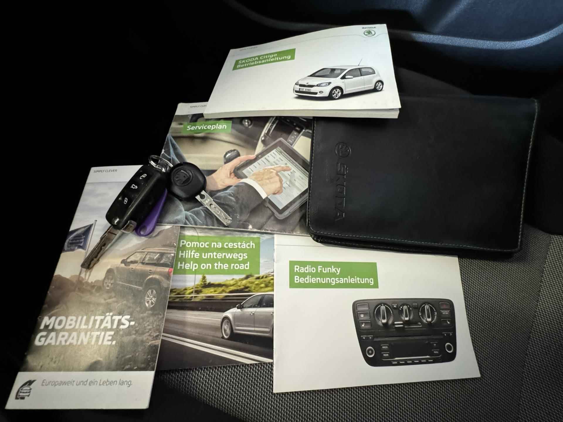 Skoda Citigo 1.0 Greentech Active Airco Navigatie Electr. ramen LM-velgen 16inch 5-deurs Goed onderhouden - 9/46