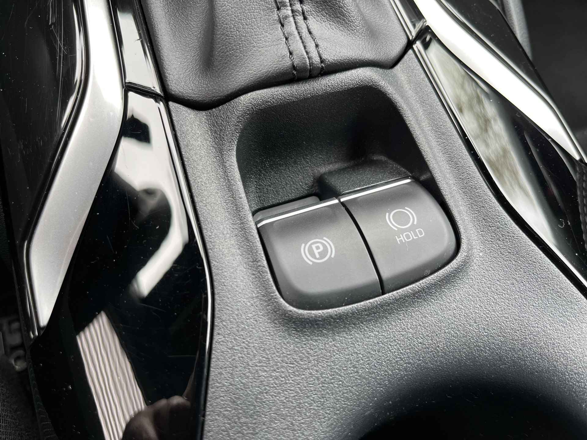 Toyota Corolla Touring Sports 1.8 Hybrid Active | All-in prijs | Navigatiesysteem | AppleCarplay/AndroidAuto | Camera | - 29/34