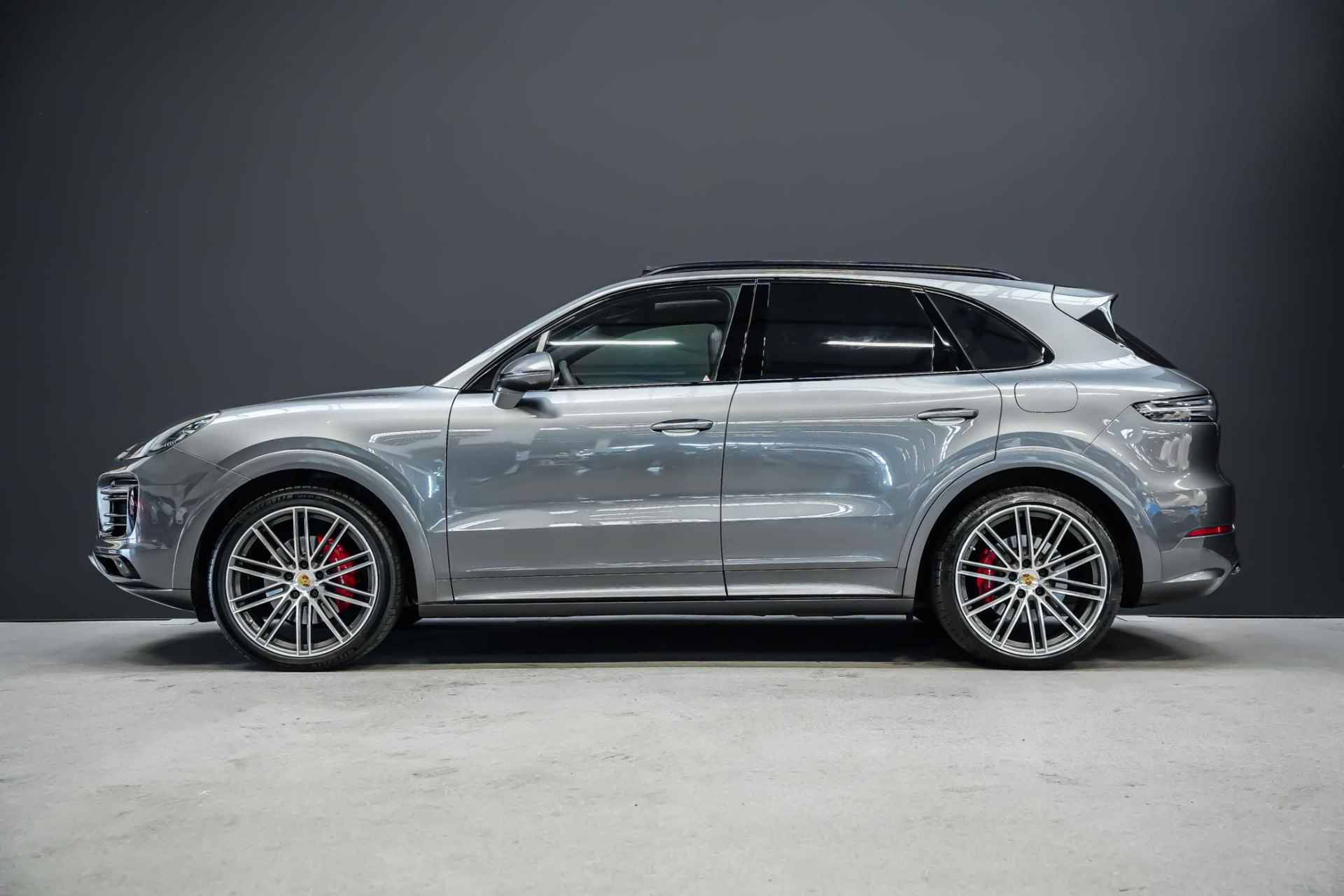 Porsche Cayenne 3.0 462 pk E-Hybrid |FULL OPTION|sport design pakket|softclose|22 inch Turbo|PDLS koplampen|meesturende achteras|18 voudige sportstoelen|luchtvering|sportchrono|stoelventilatie|keyless|panoramadak|blind spot|360 camera|HUD| - 6/48