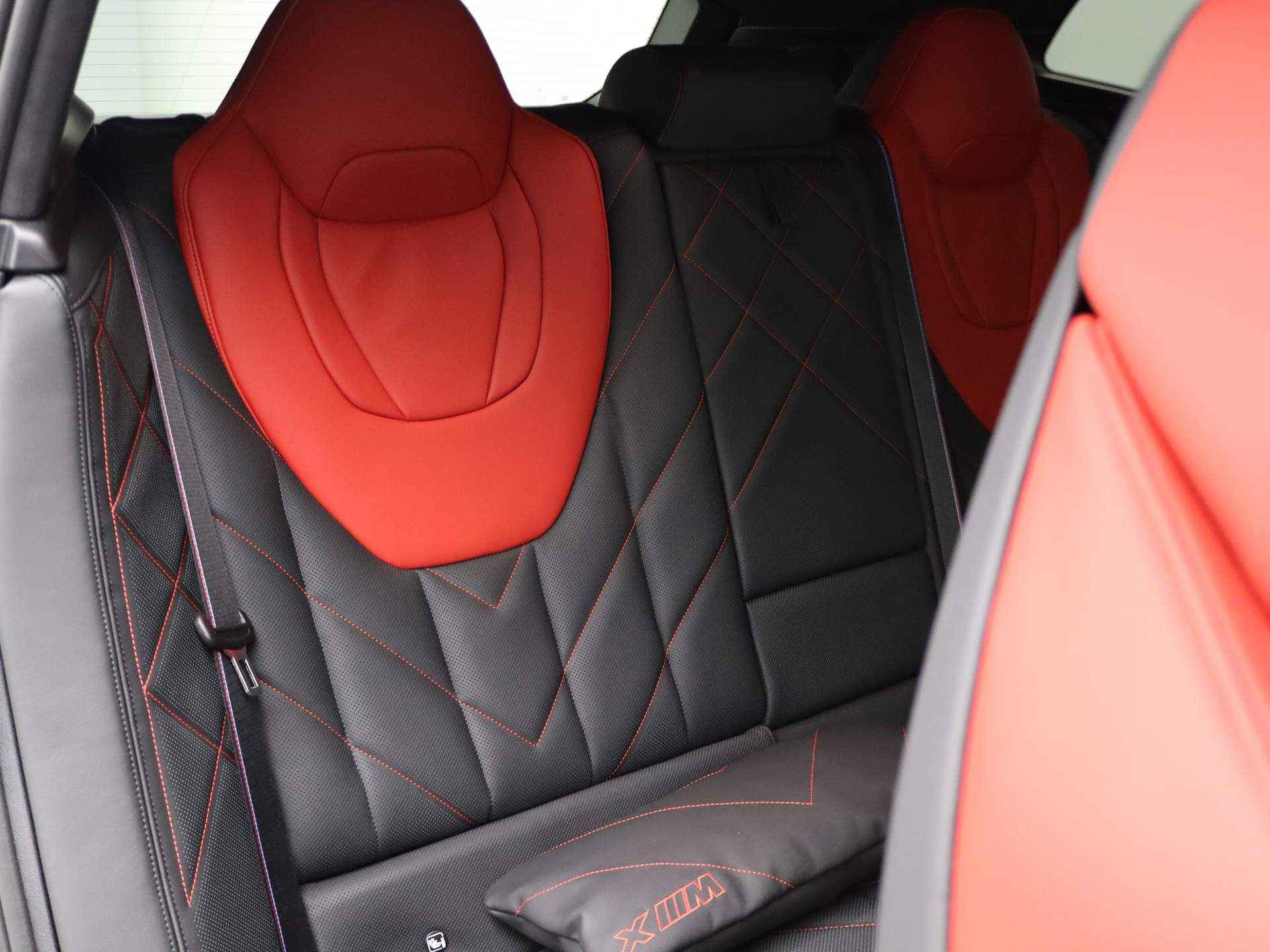 BMW XM PHEV Limited Edition 1/500 Label Red Bowers & Wilkins / M Driver's Pack / M Multifunctionele voorstoelen / 22" - 45/53
