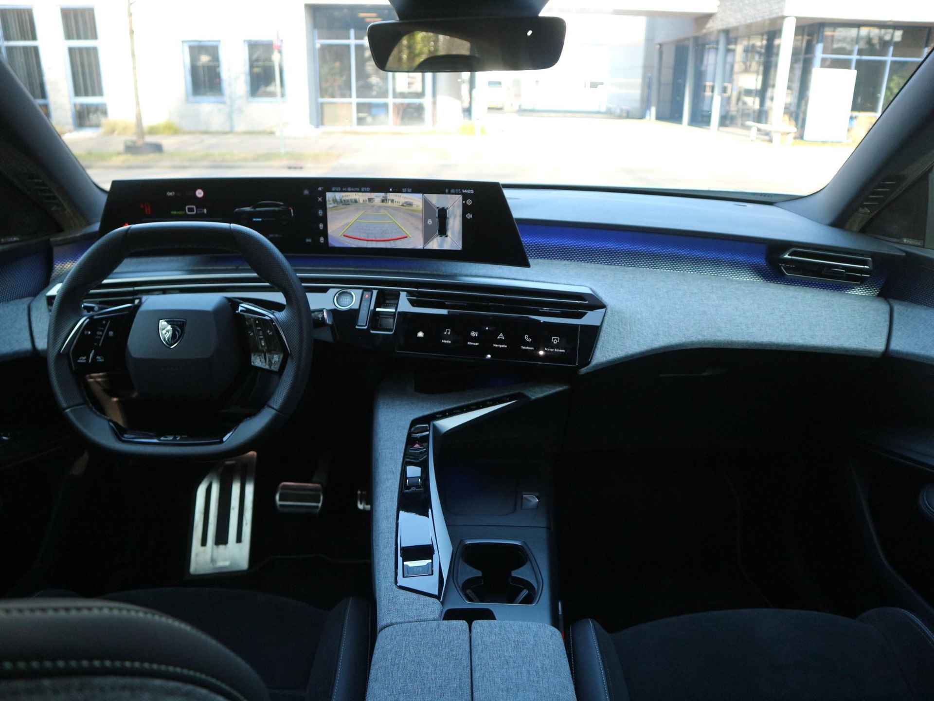 Peugeot e-3008 GT 73 kWh / FOCAL Audio / 360 graden camera / Warmtepomp - 28/44